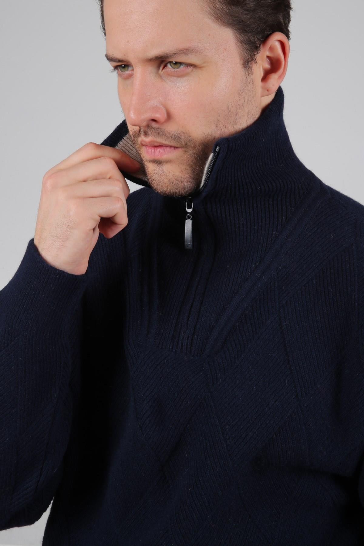 Ferraro Lacivert Balıkçı Yaka Fermuarlı Kabartma Desenli Uzun Kollu %100 Kuzu Yünü Erkek Triko Kazak