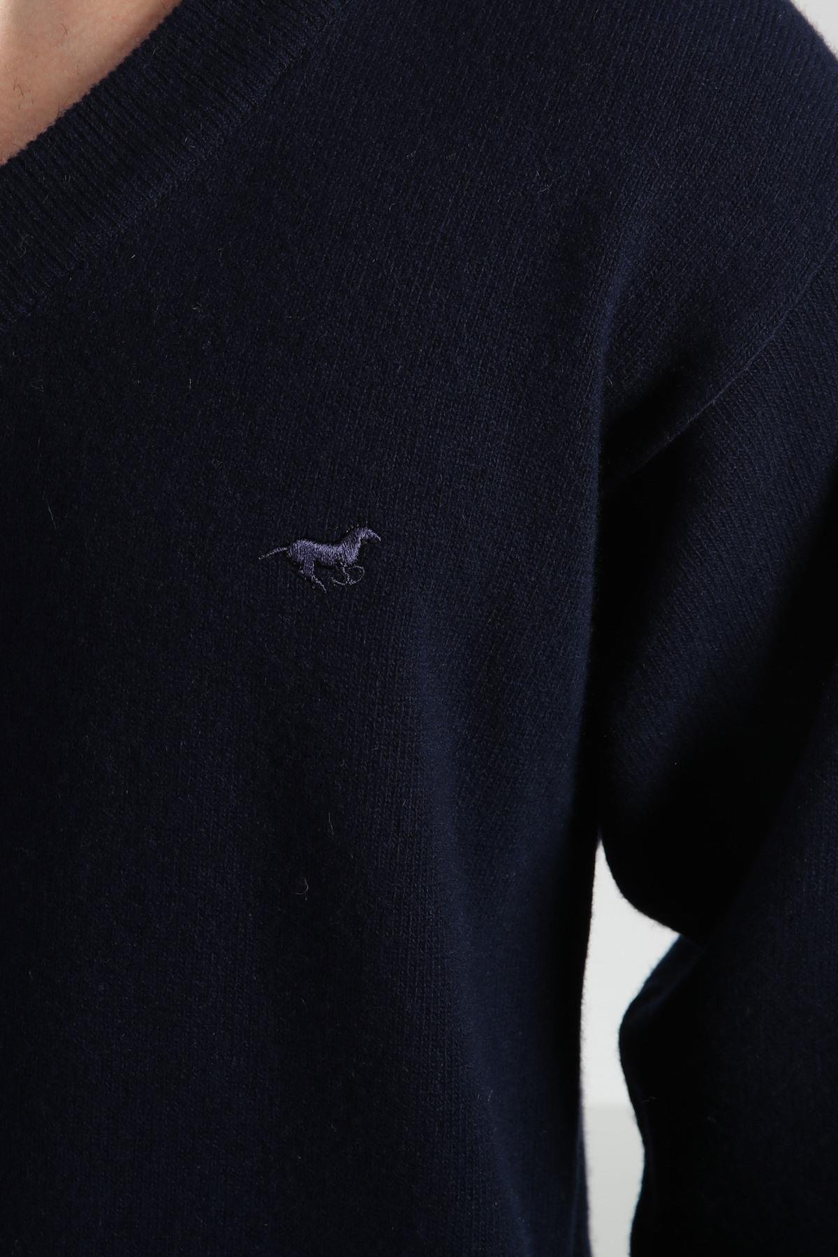 Ferraro Lacivert V Yaka Erkek Uzun Kollu %100 Kuzu Yünü Triko Kazak