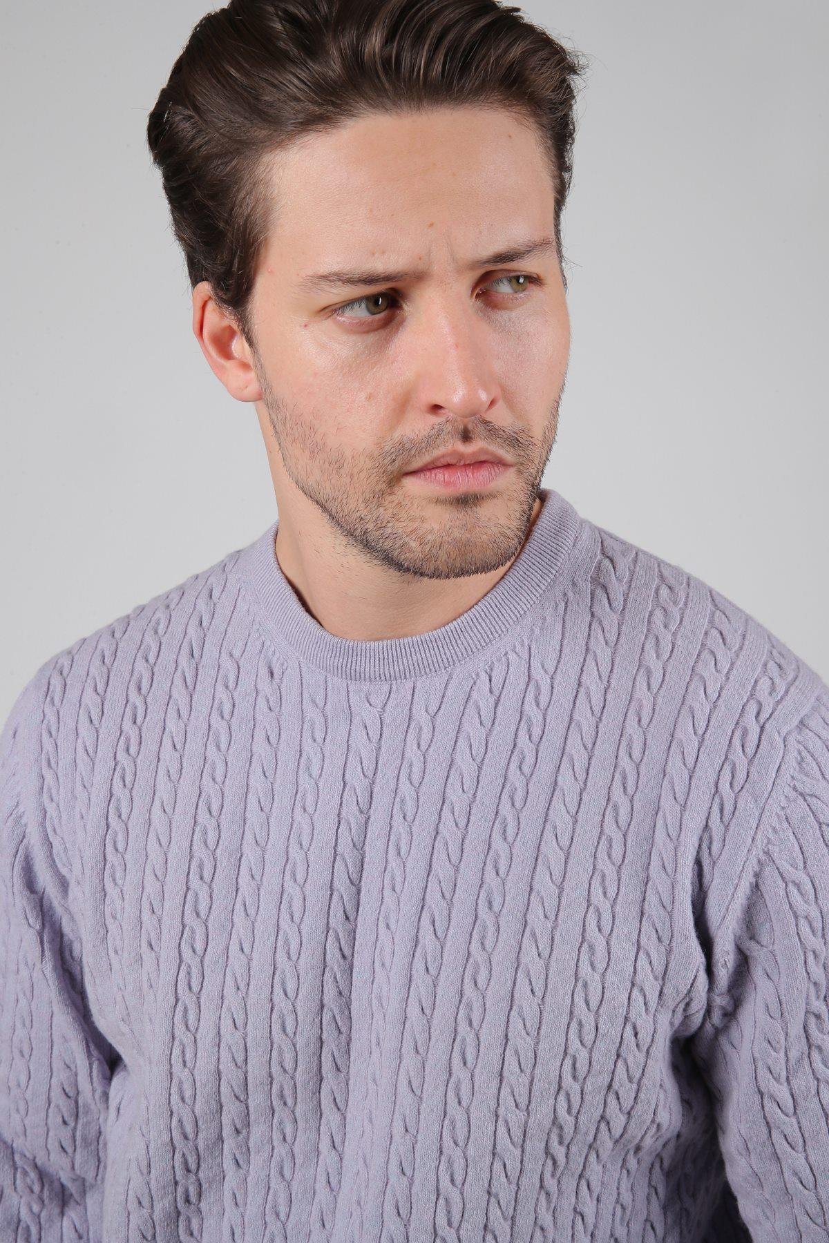 Ferraro Lila Bisiklet Yaka Kabartmalı Saç Örgü Desenli Uzun Kollu %100 Kuzu Yünü Erkek Triko Kazak