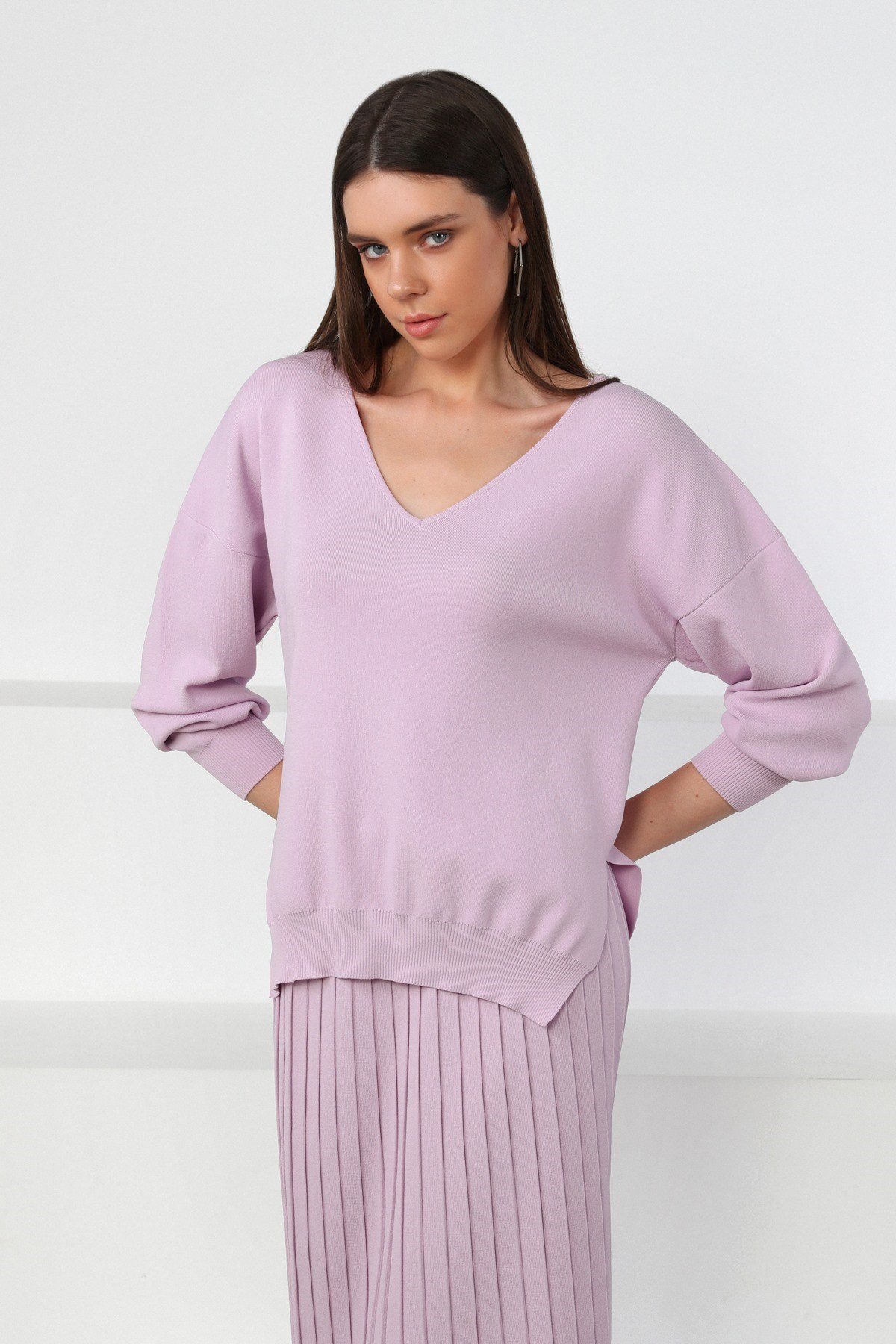 Ferraro Lila V Yaka Yırtmaçlı Kadın Triko Kazak