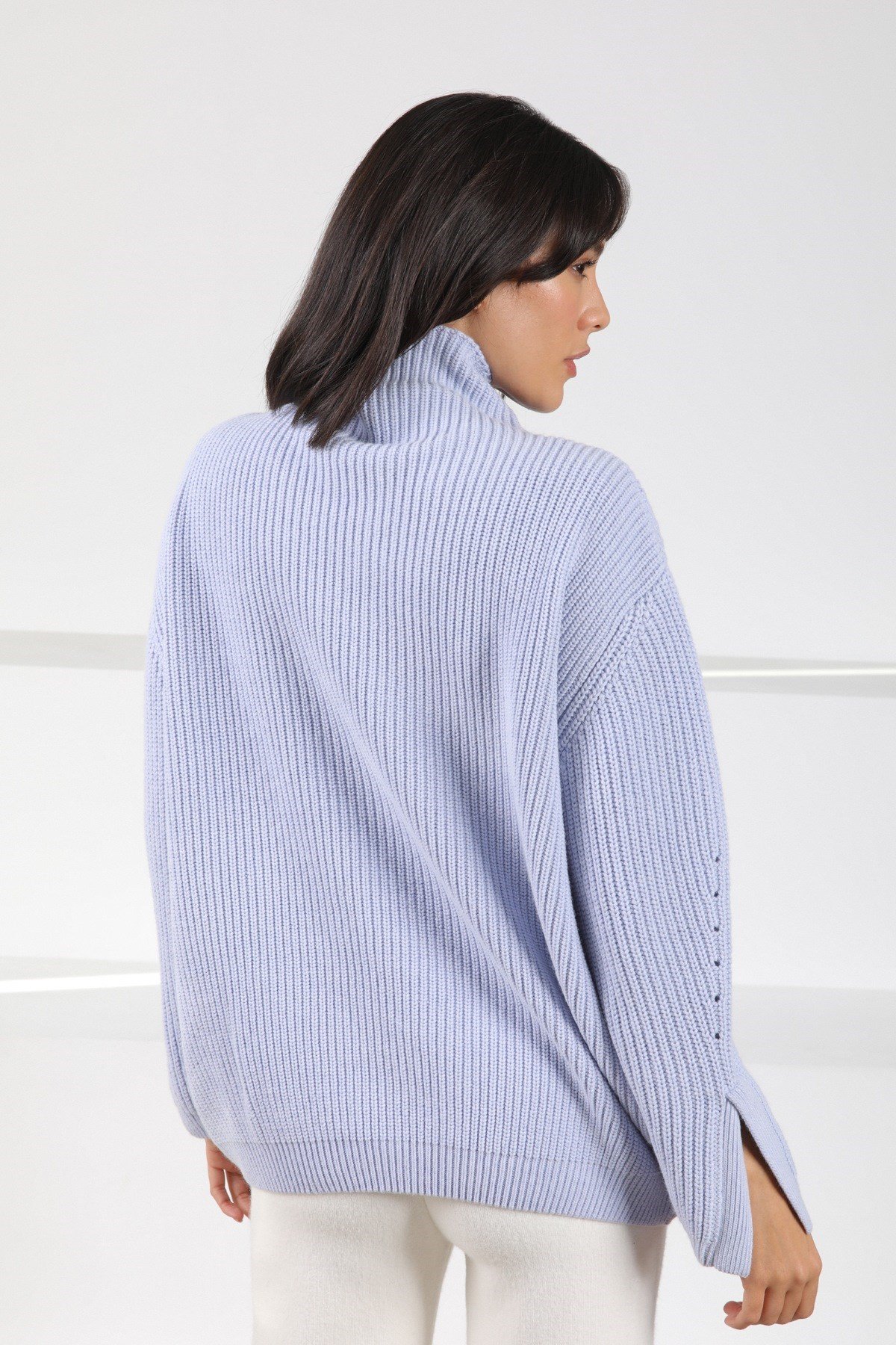 Ferraro Mavi Kolu Yırtmaçlı Kaşmirli Kadın Triko Kazak