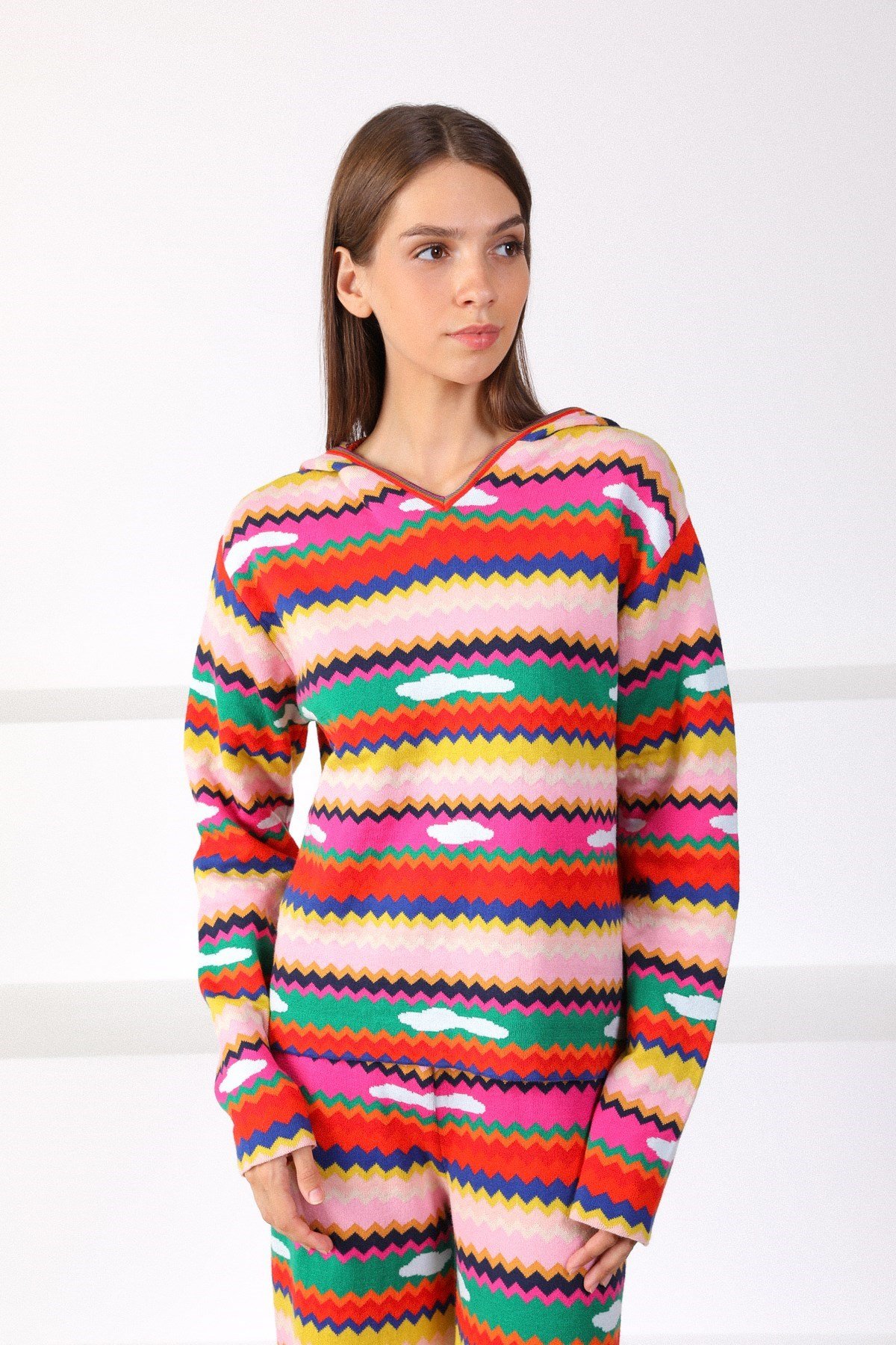 Ferraro Multi V Yaka Kapüşonlu Kadın Triko Kazak