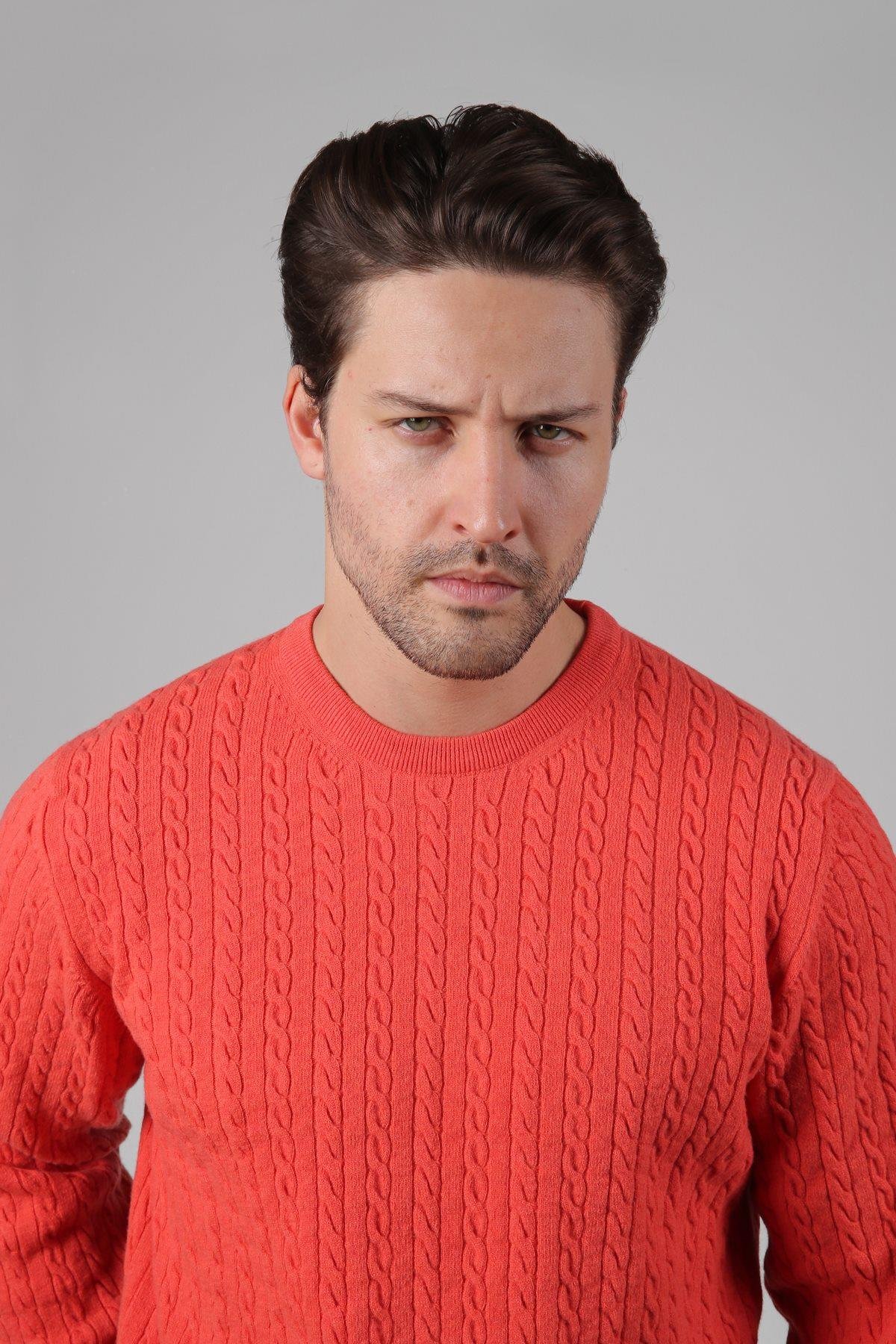 Ferraro Nar Çiçeği Bisiklet Yaka Kabartmalı Saç Örgü Desenli Uzun Kollu %100 Kuzu Yünü Erkek Triko Kazak