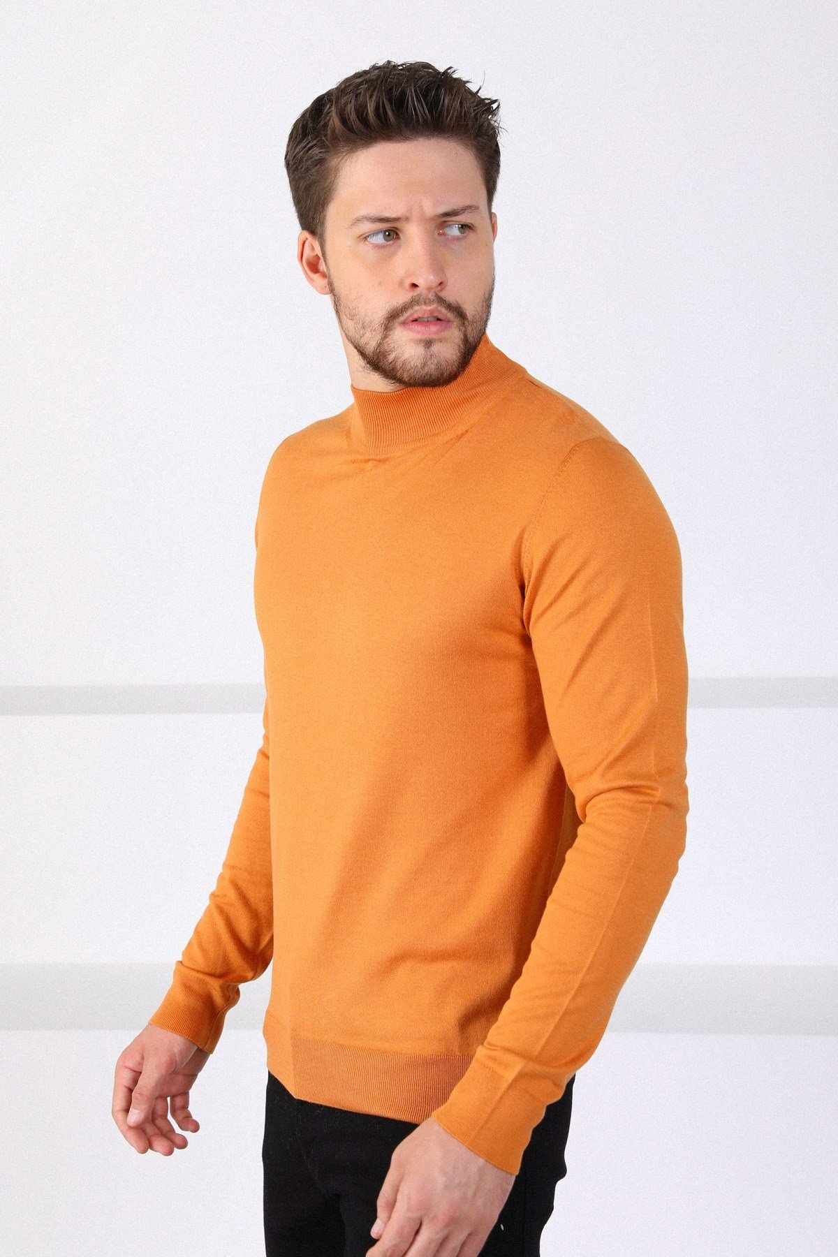 Ferraro Orange Yarım Balıkçı Yaka Erkek Triko Kazak