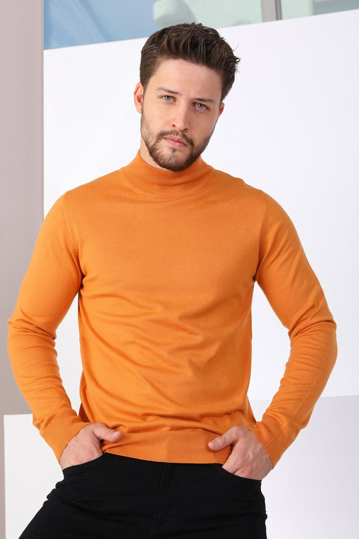 Ferraro Orange Yarım Balıkçı Yaka Erkek Triko Kazak