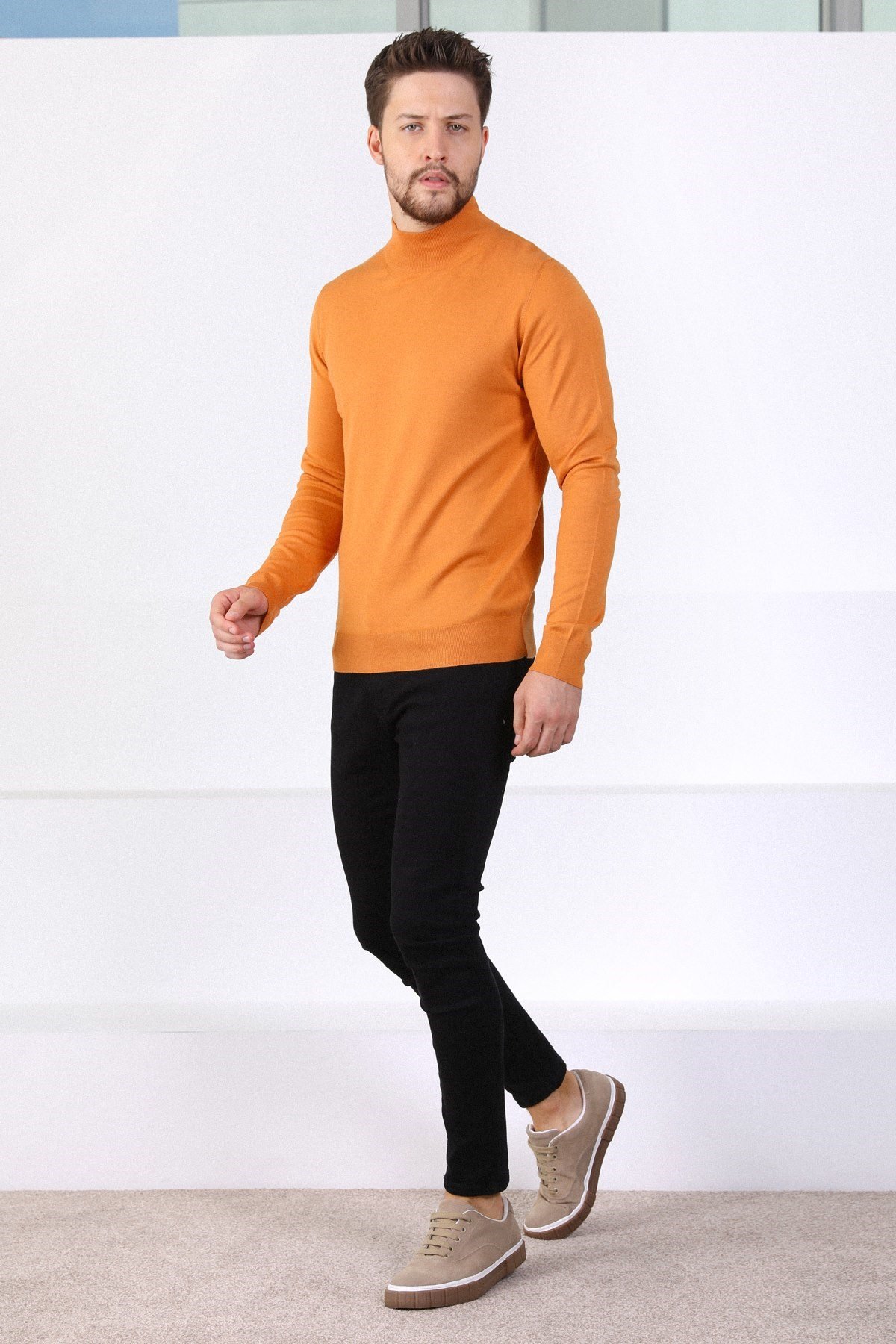 Ferraro Orange Yarım Balıkçı Yaka Erkek Triko Kazak