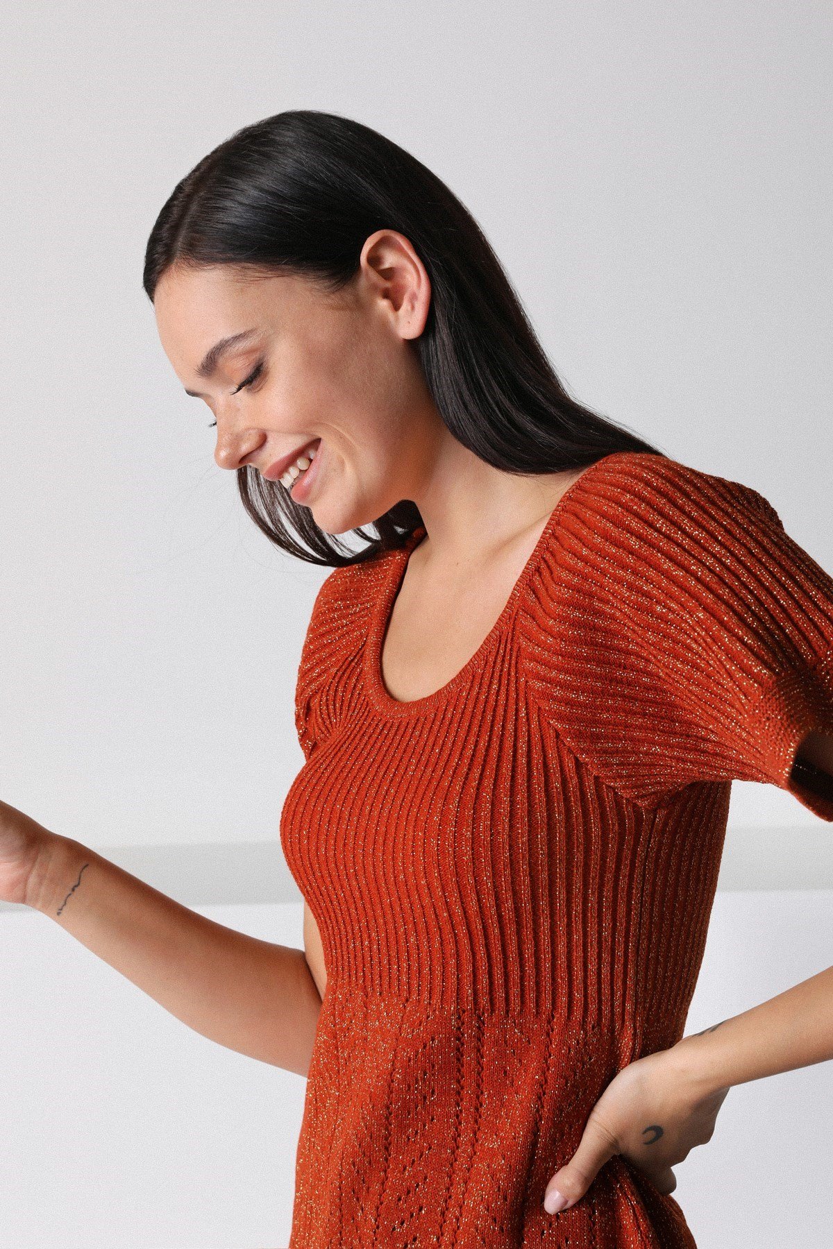 Ferraro Orange Yuvarlak Yaka Bel Büzgülü Kadın Triko Kazak