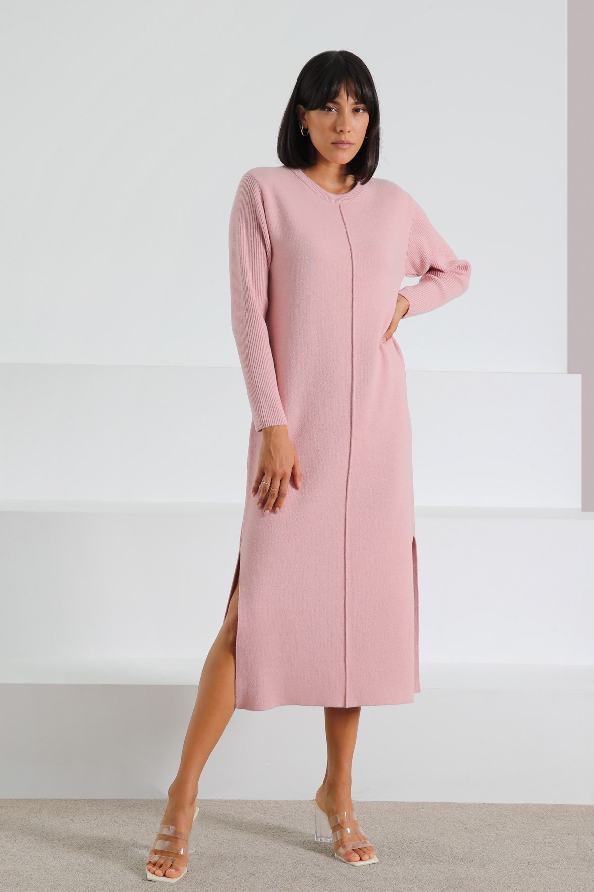 Ferraro Pembe Yandan Yırtmaçlı Midi Boy Kaşmirli Kadın Triko Elbise