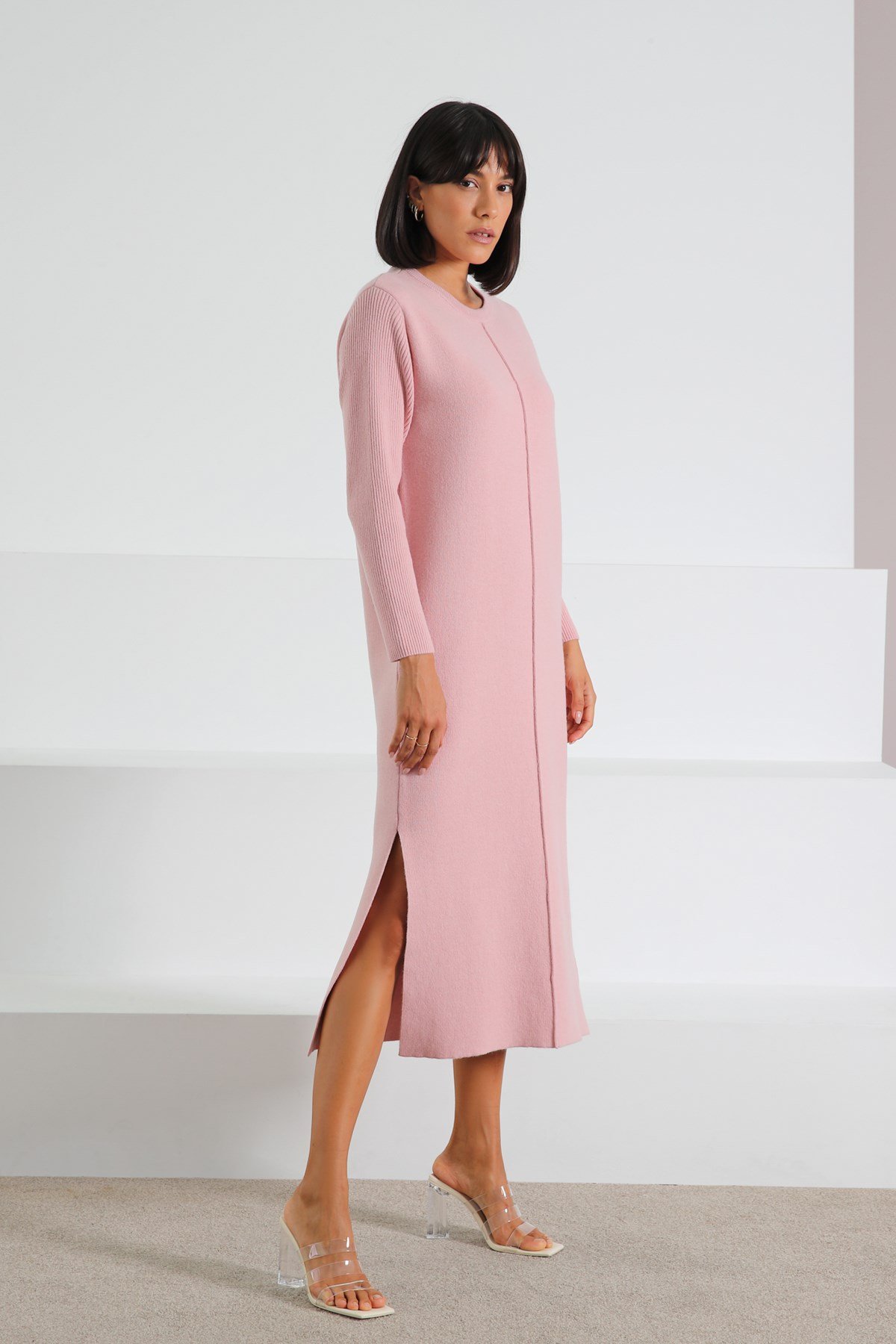 Ferraro Pembe Yandan Yırtmaçlı Midi Boy Kaşmirli Kadın Triko Elbise