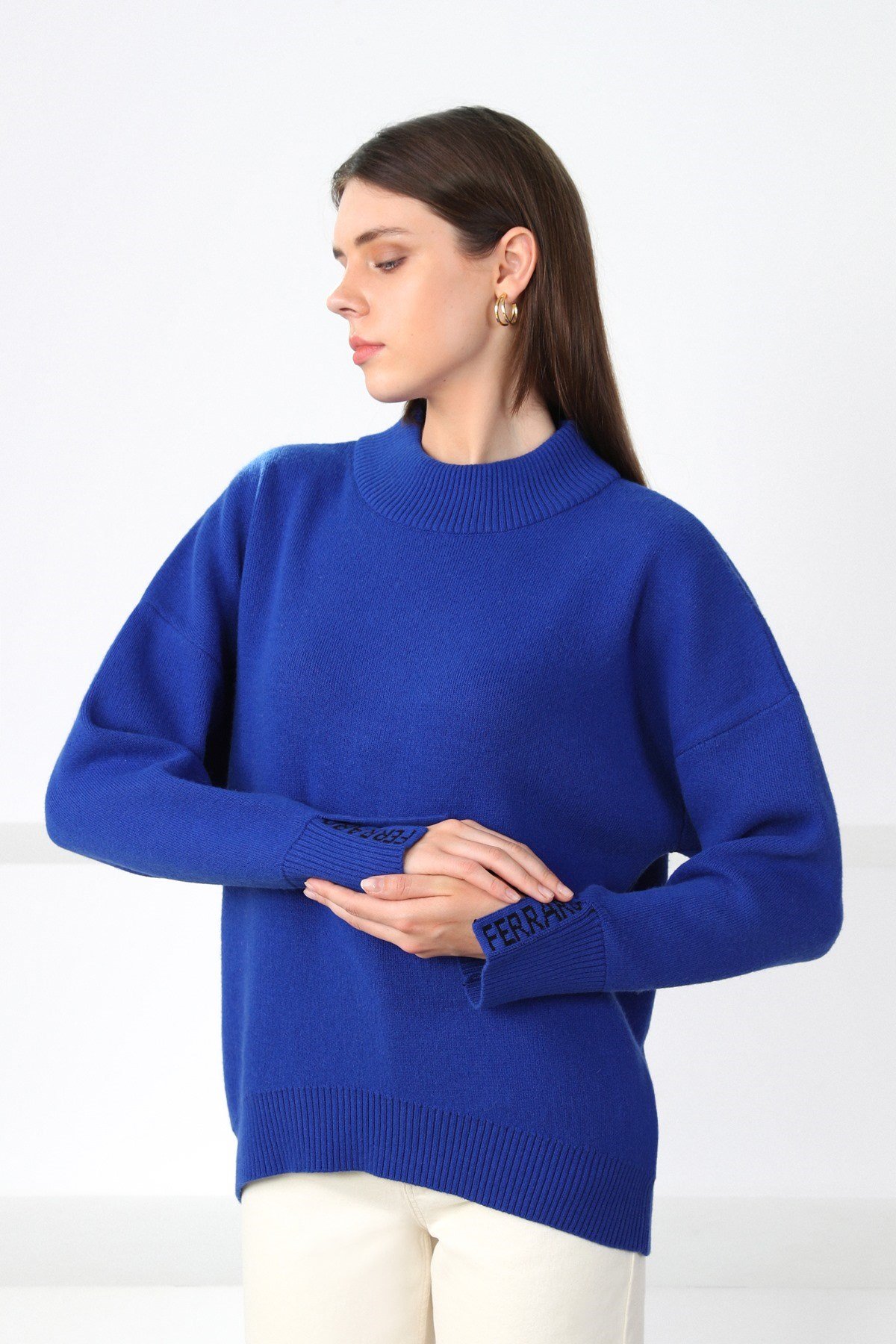 Ferraro Saks Kol Detaylı Yarım Balıkçı Yaka Kaşmirli Kadın Triko Kazak