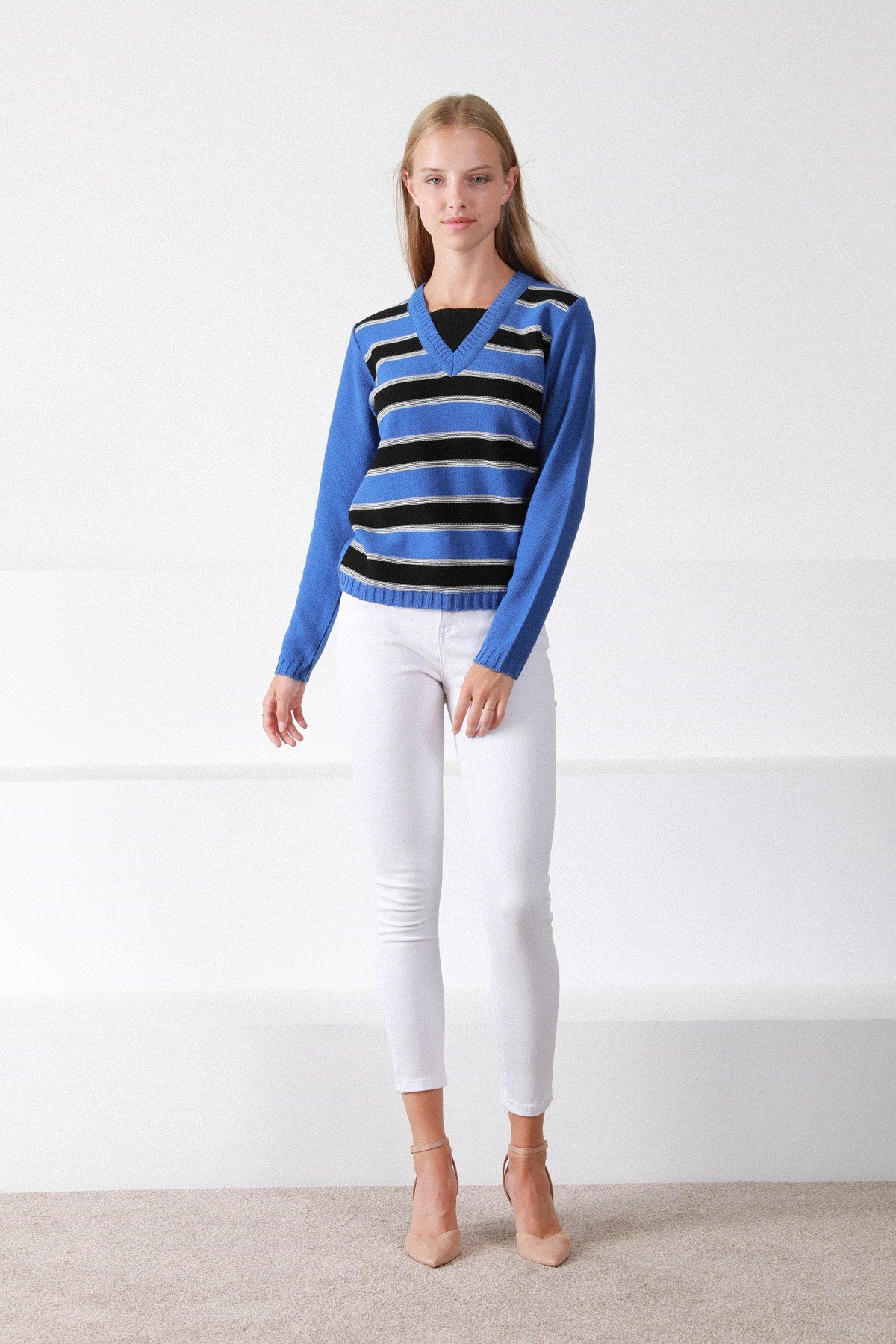 Ferraro Saks V Yaka Yünlü Kadın Triko Kazak