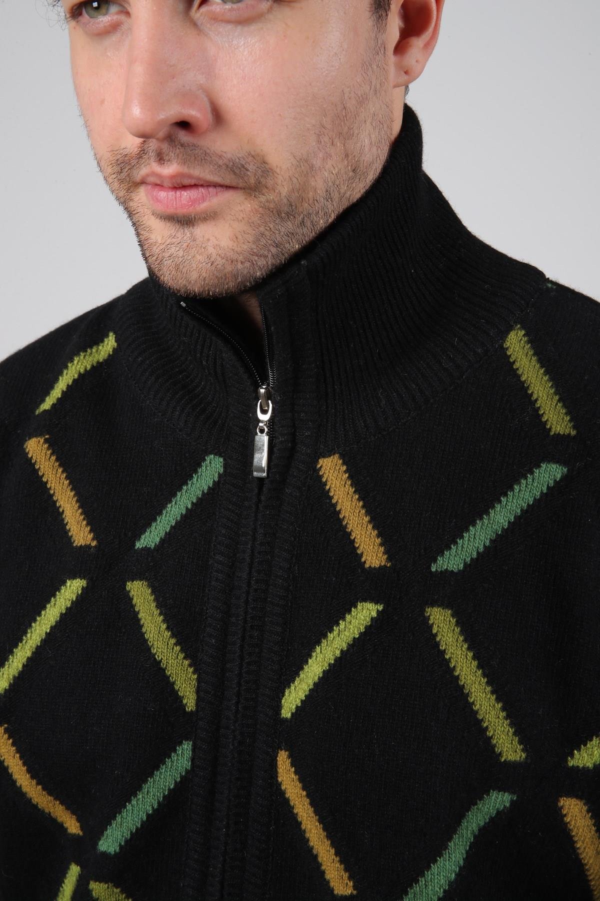 Ferraro Siyah Balıkçı Yaka Fermuarlı Cepsiz Yeşil Çizgi Detaylı Uzun Kollu %100 Kuzu Yünü Erkek Triko Ceket