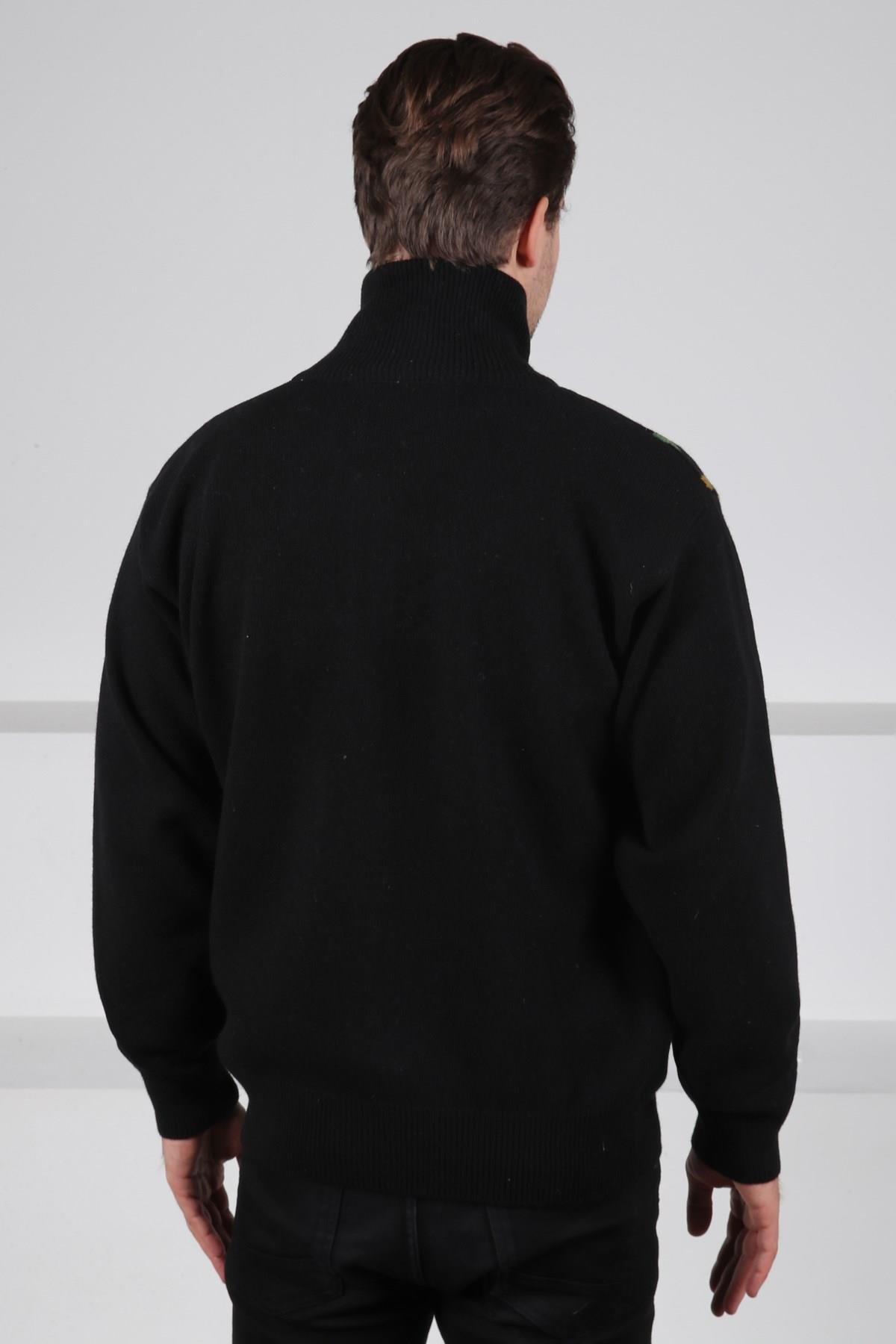 Ferraro Siyah Balıkçı Yaka Fermuarlı Cepsiz Yeşil Çizgi Detaylı Uzun Kollu %100 Kuzu Yünü Erkek Triko Ceket