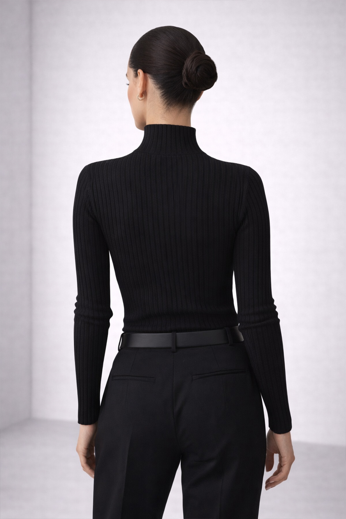 Ferraro Siyah Balıkçı Yaka Super İnce Organik Pamuk Kadın Triko Kazak