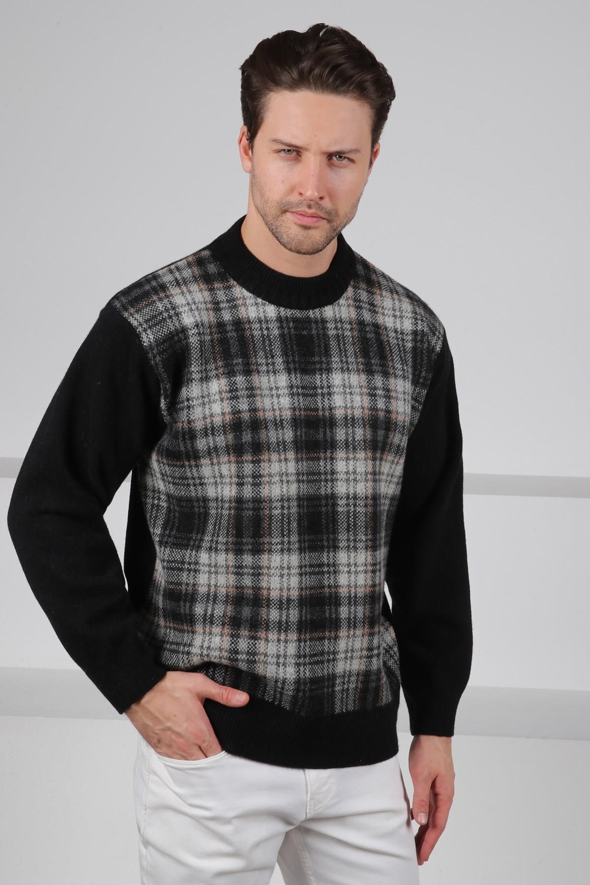 Ferraro Siyah Bisiklet Yaka Önü Çizgili Uzun Kollu Kuzu Yünü Karışımlı Erkek Triko Kazak