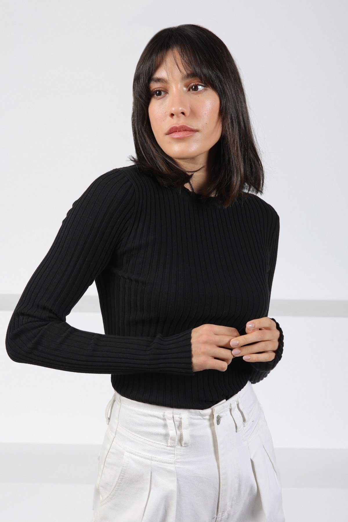 Ferraro Siyah Bisiklet Yaka Pamuklu Kadın Triko Kazak