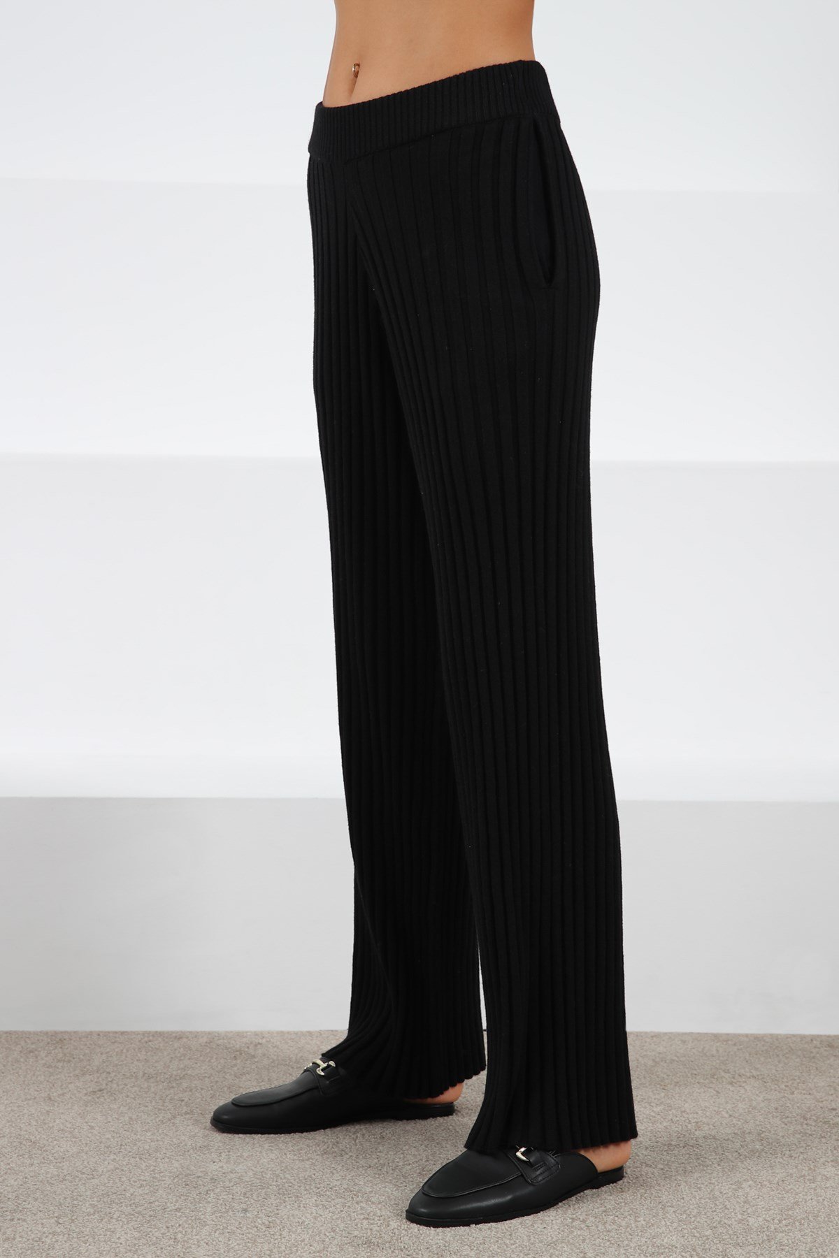 Ferraro Siyah Cepli Bol Paça Kaşmirli Kadın Triko Pantolon