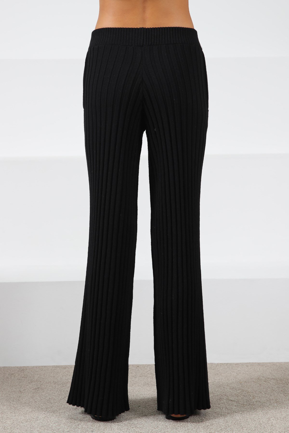 Ferraro Siyah Cepli Bol Paça Kaşmirli Kadın Triko Pantolon