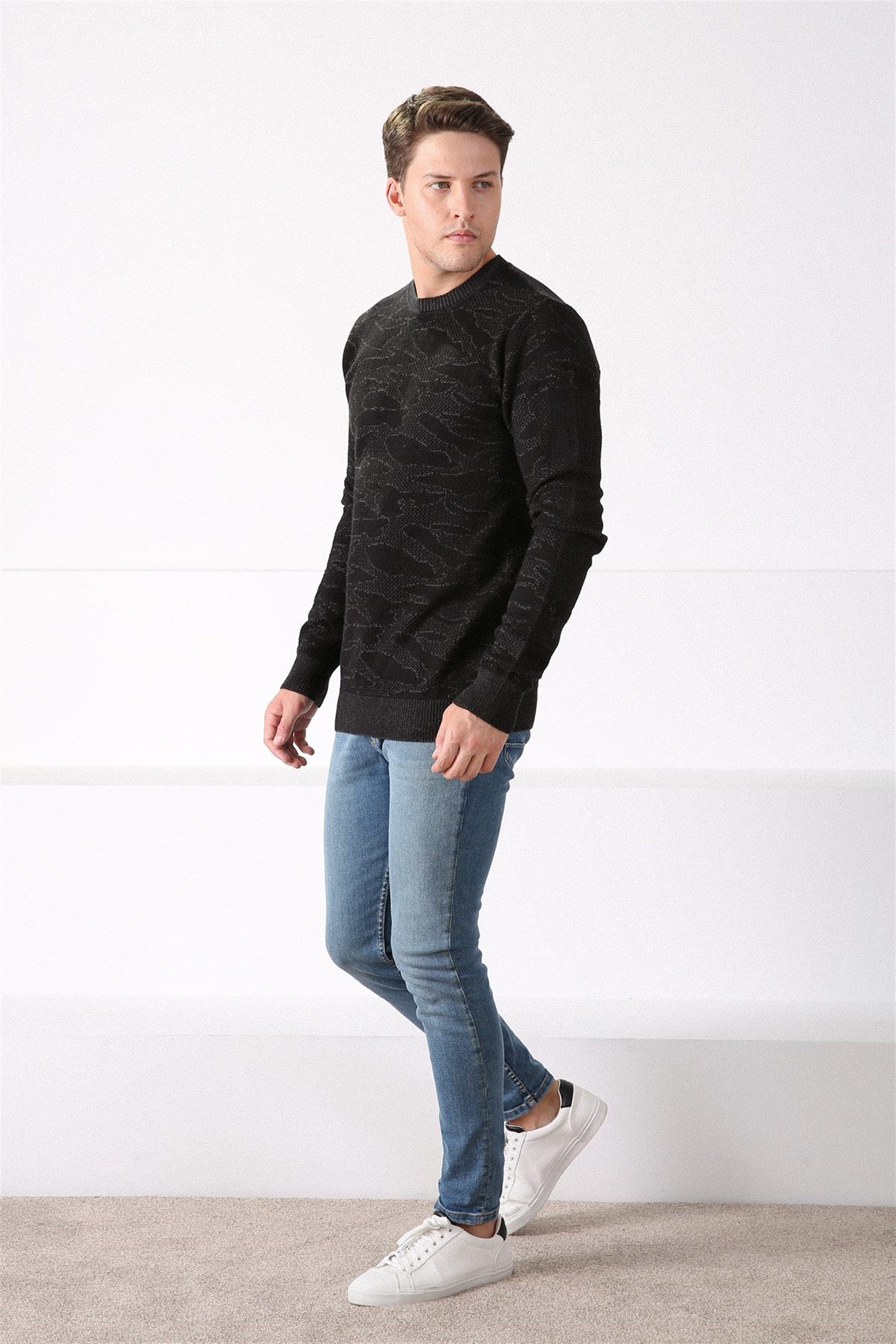 Ferraro Siyah Desenli Bisiklet Yaka Erkek Pamuk Kazak