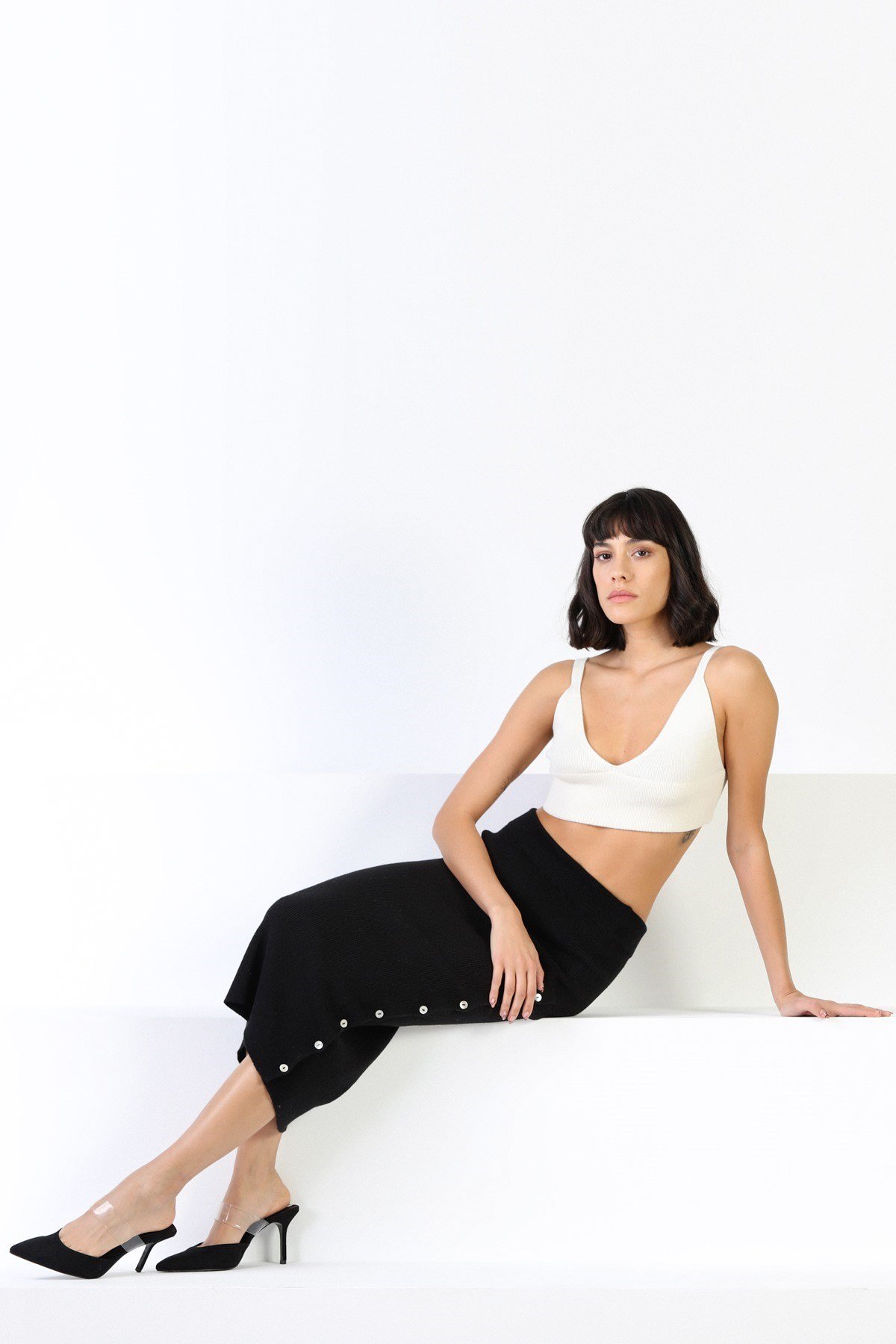 Ferraro Siyah Düğmeli Kaşmirli Kadın Triko Etek