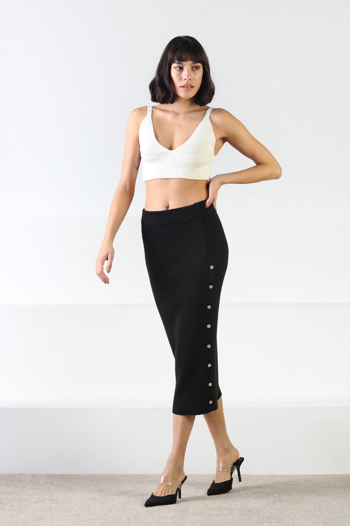 Ferraro Siyah Düğmeli Kaşmirli Kadın Triko Etek