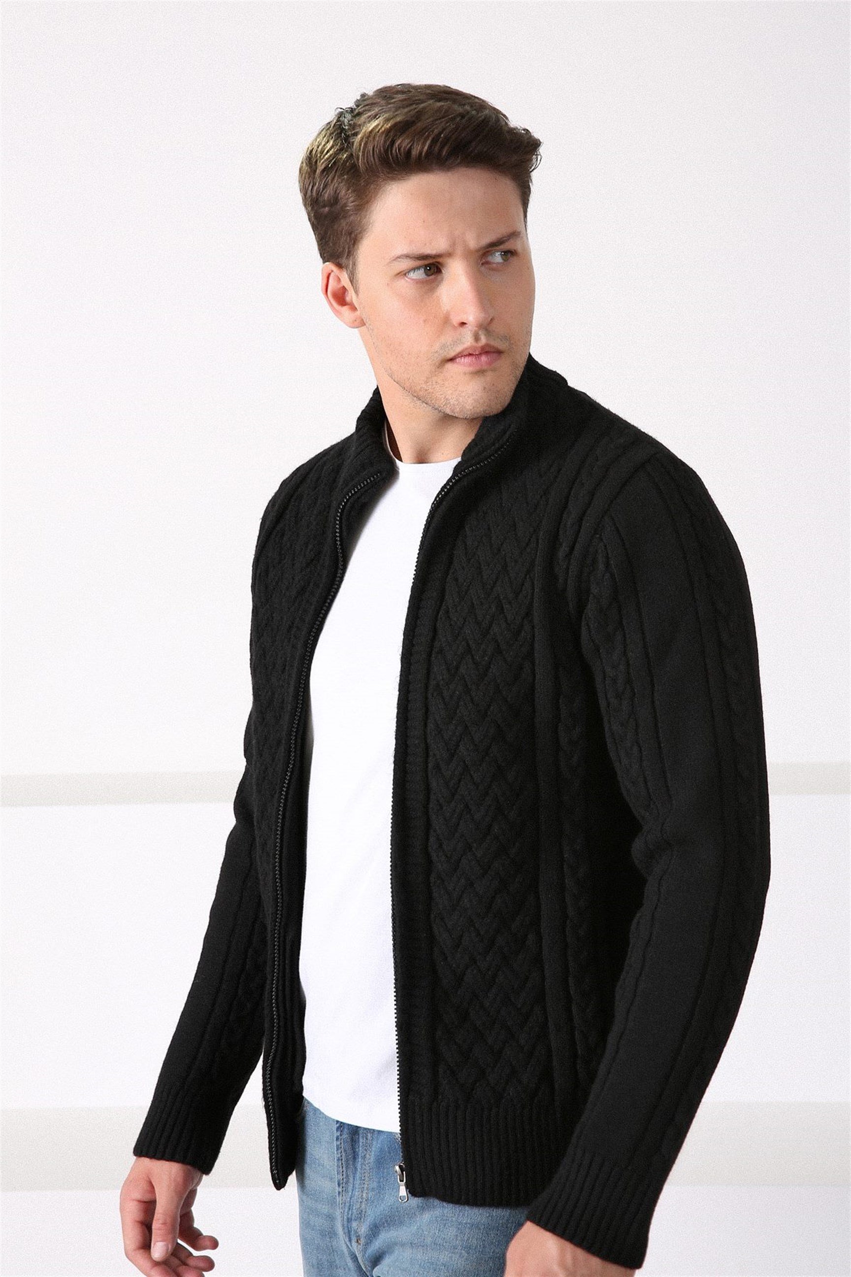 Ferraro Siyah Fermuarlı Kalın Yün Erkek Triko Hırka