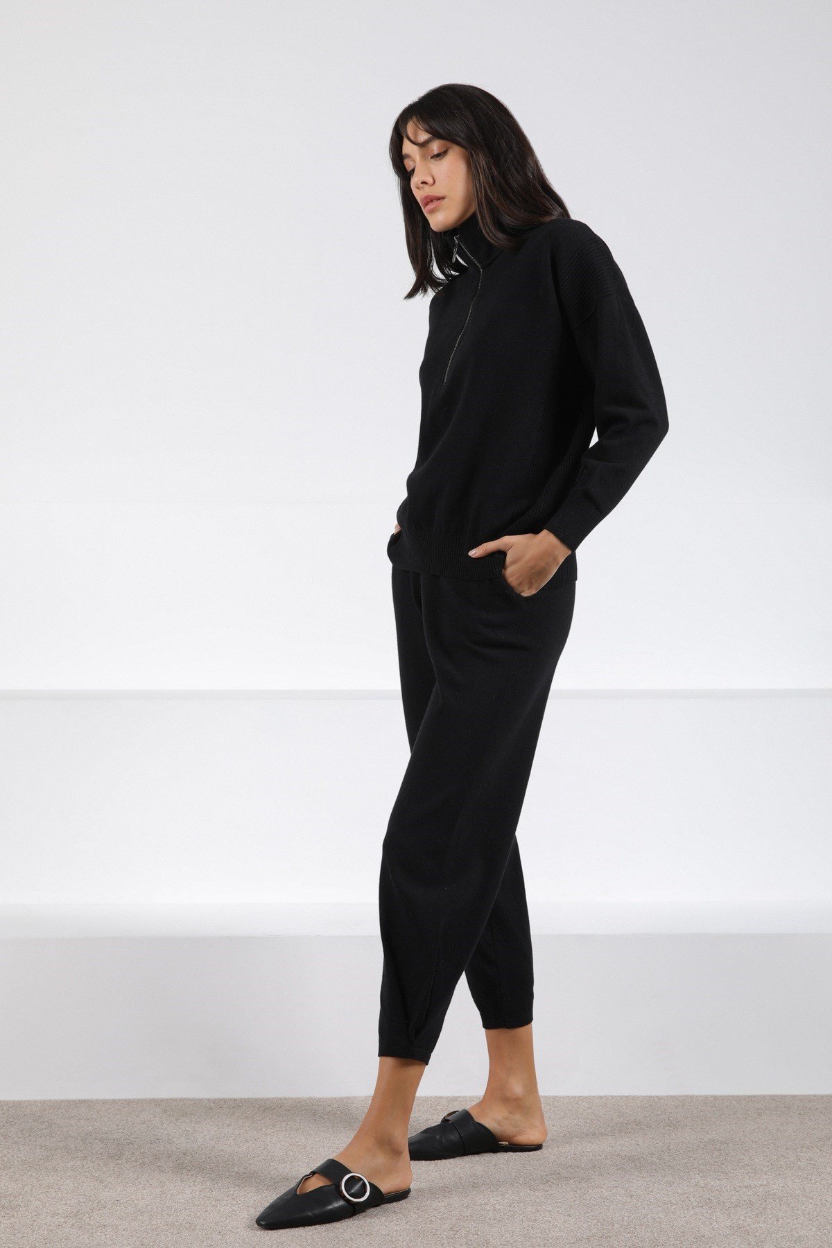 Ferraro Siyah Fermuarlı Kaşmirli Kadın Triko Kazak