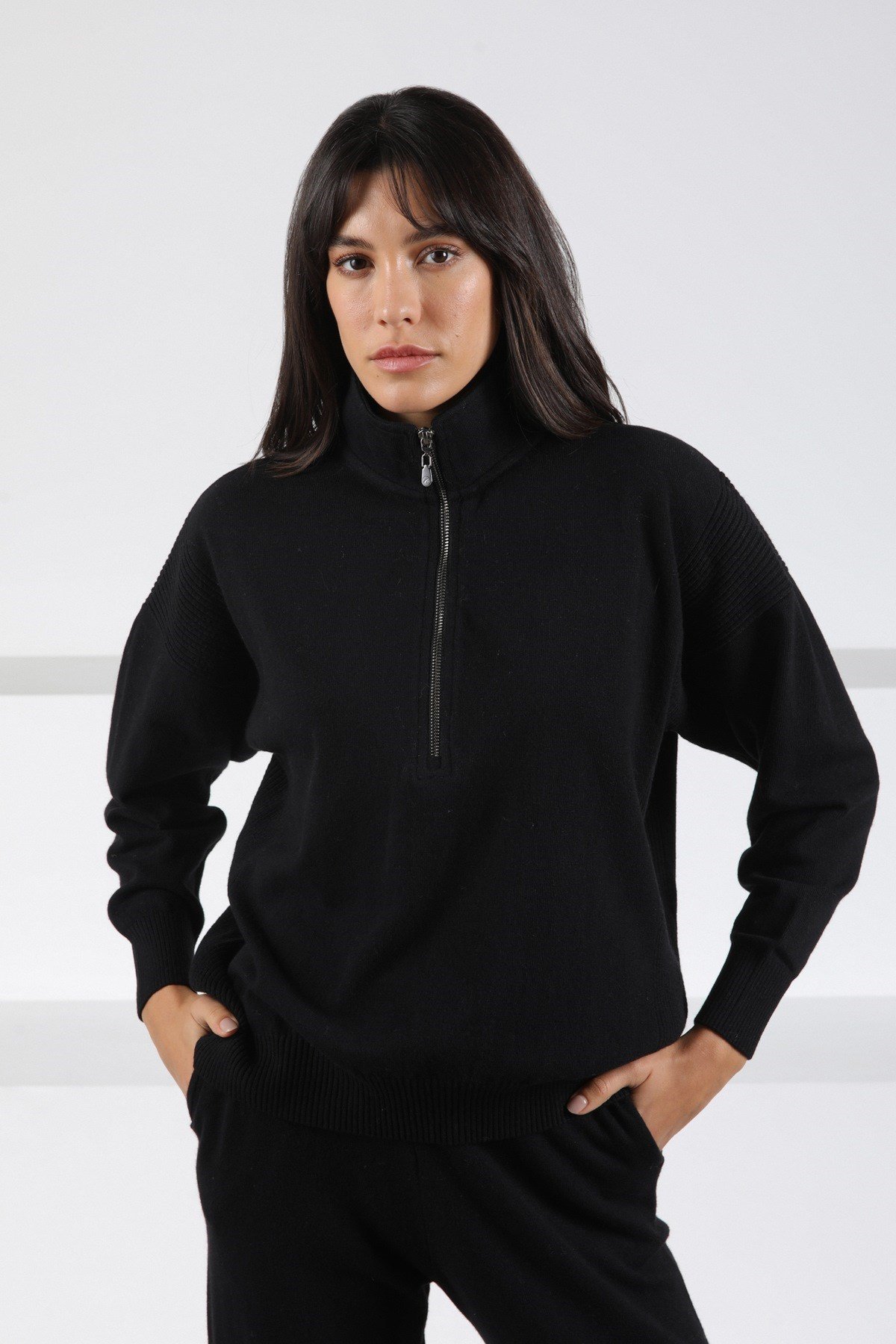 Ferraro Siyah Fermuarlı Kaşmirli Kadın Triko Kazak