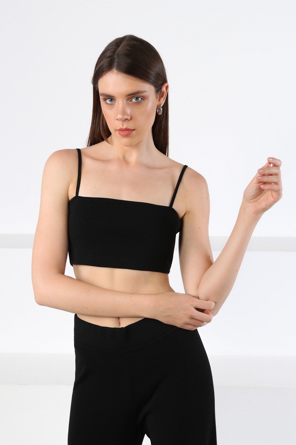 Ferraro Siyah İnce Askılı Kadın Triko Büstiyer