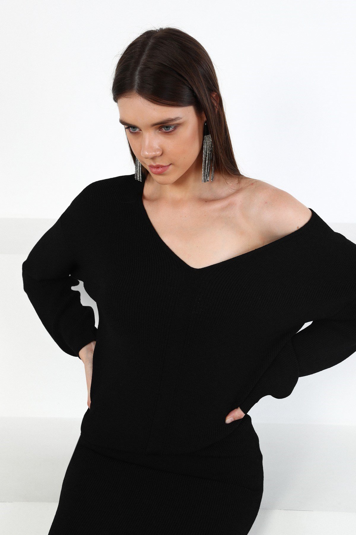 Ferraro Siyah Midi Boy Yandan Yırtmaçlı Kadın Triko Etek