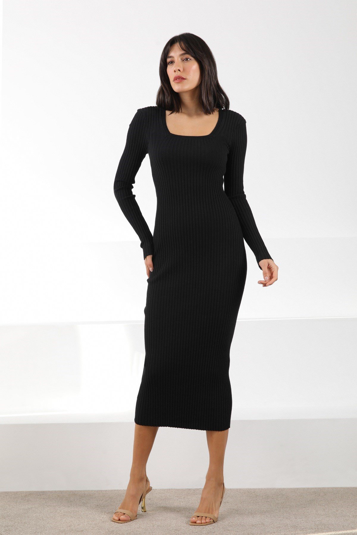 Ferraro Siyah Pencere Yaka Kadın Triko Elbise