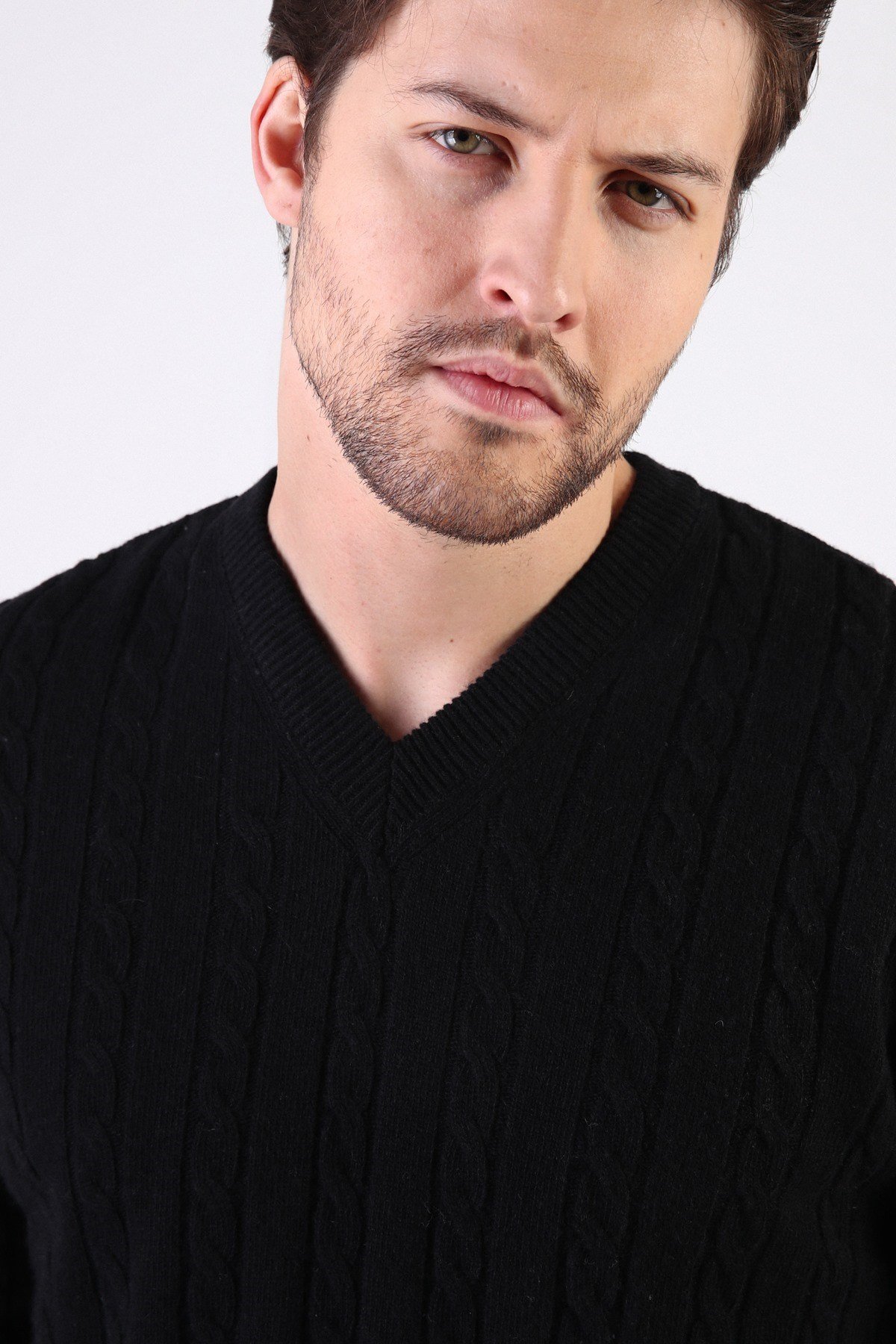 Ferraro Siyah V Yaka %100 Kuzu Yünü Erkek Kazak