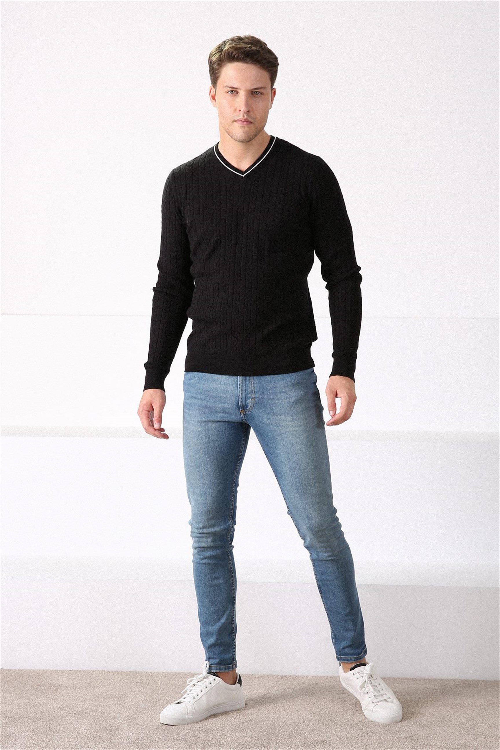 Ferraro Siyah V Yaka Erkek Pamuk Kazak