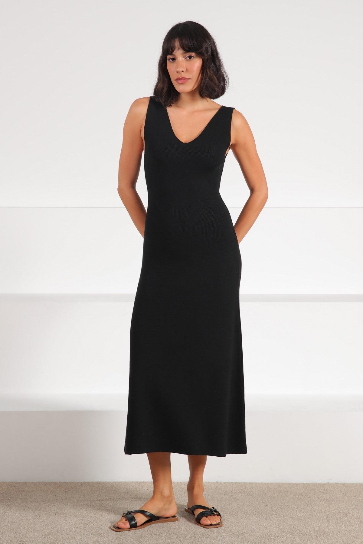 Ferraro Siyah V Yaka Kadın Triko Elbise