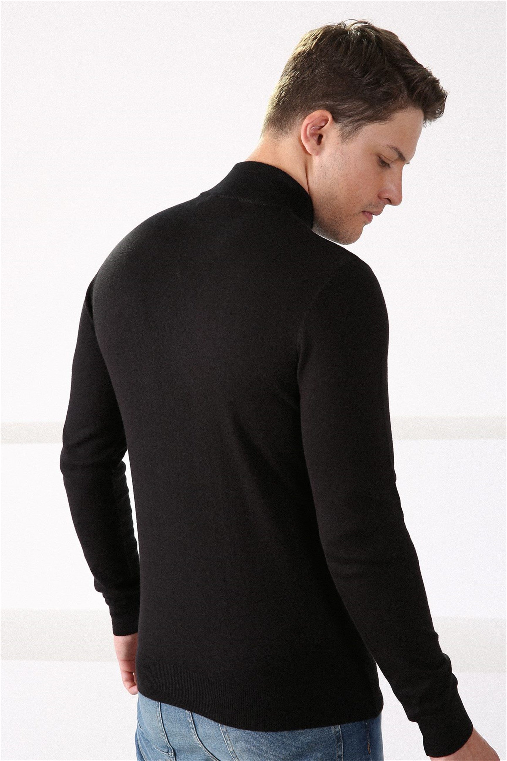 Ferraro Siyah Yarım Balıkçı Yaka Erkek Pamuk Kazak