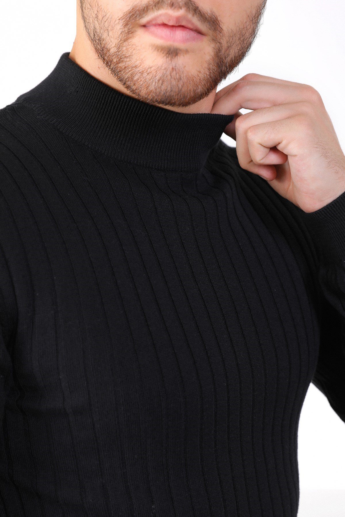 Ferraro Siyah Yarım Balıkçı Yaka Fitilli Erkek Kazak