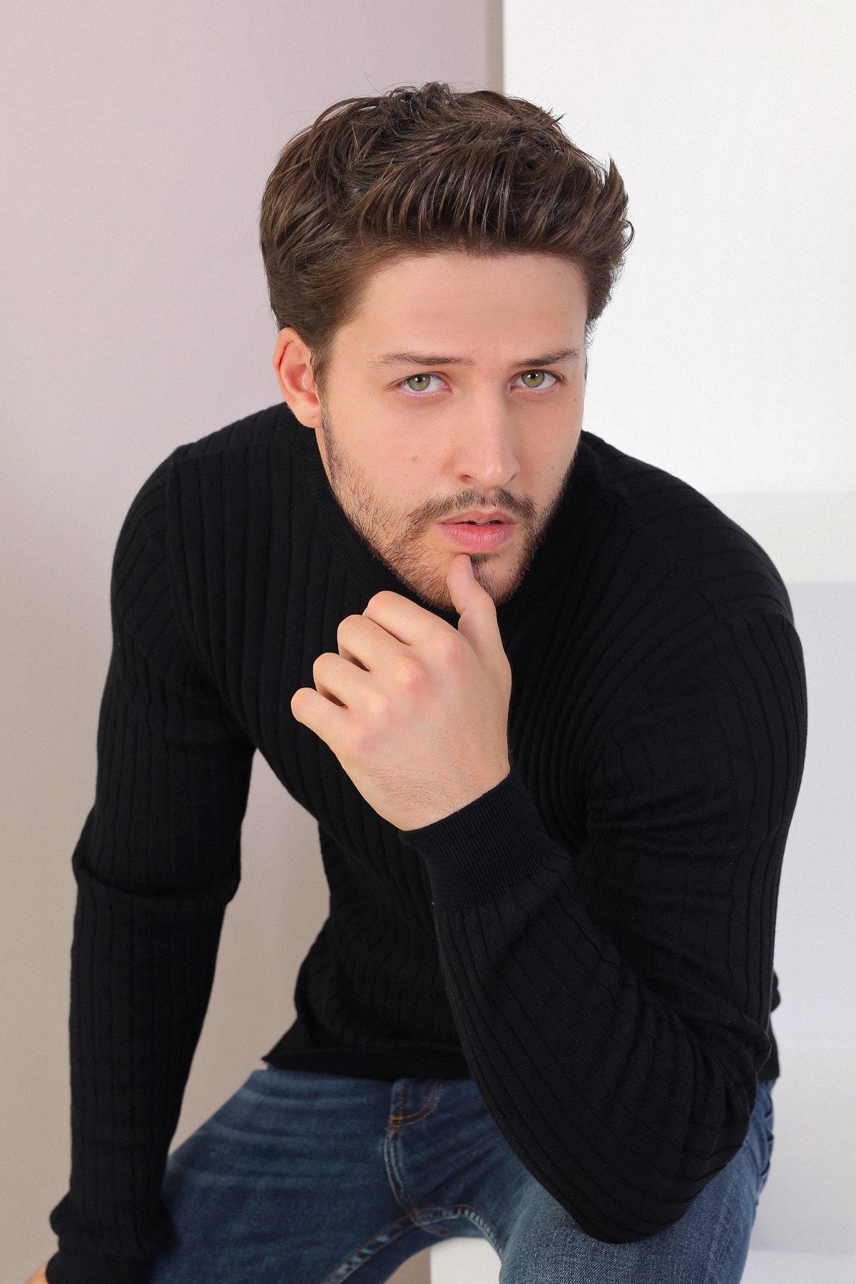 Ferraro Siyah Yarım Balıkçı Yaka Fitilli Erkek Kazak