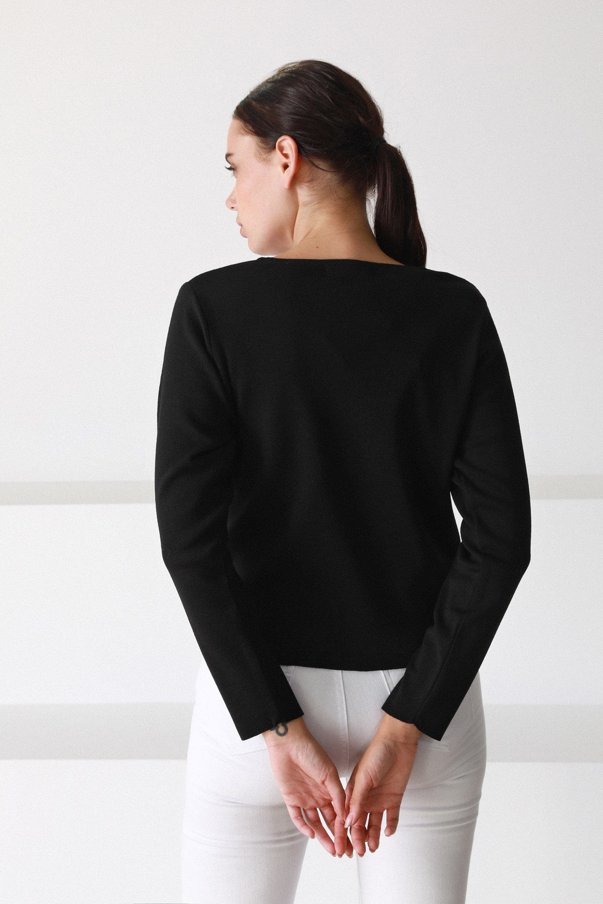 Ferraro Siyah Yuvarlak Yaka İtalyan Merino Yünü Kadın Triko Kazak