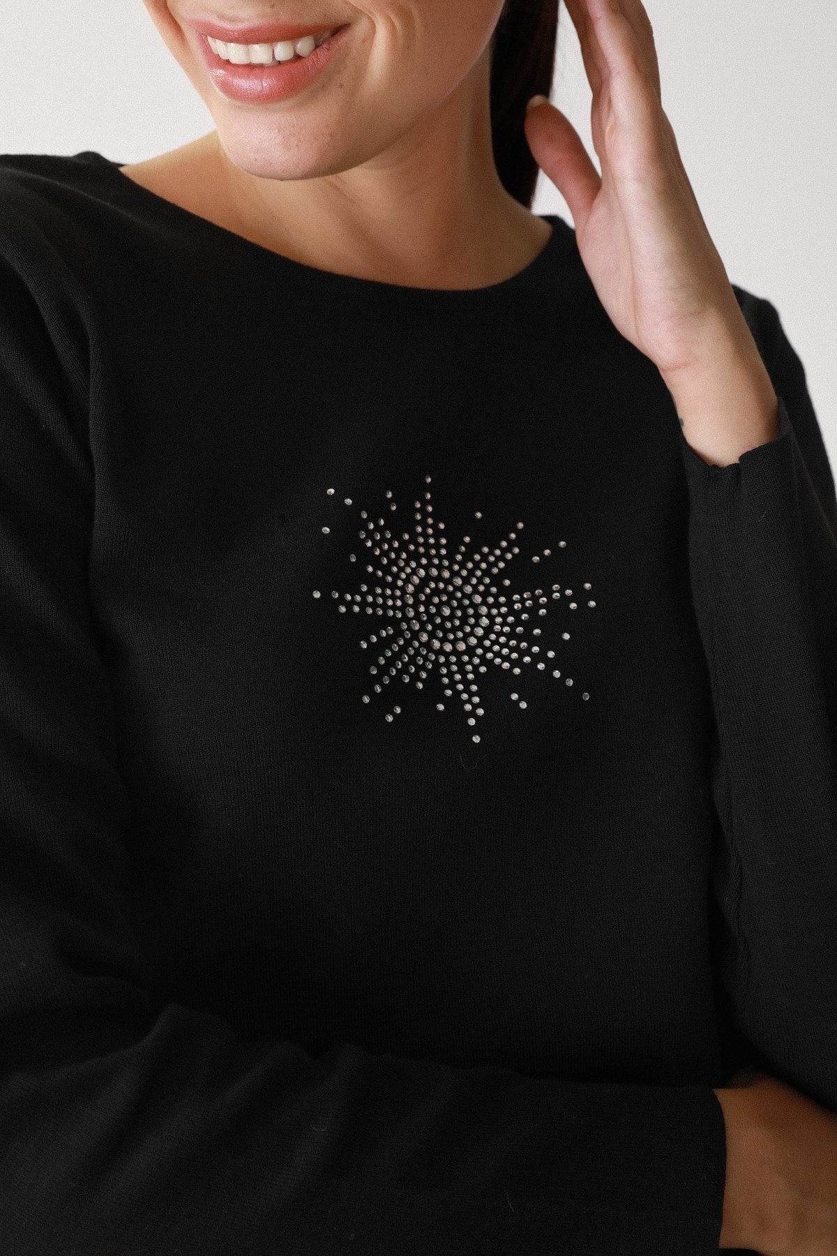 Ferraro Siyah Yuvarlak Yaka İtalyan Merino Yünü Kadın Triko Kazak