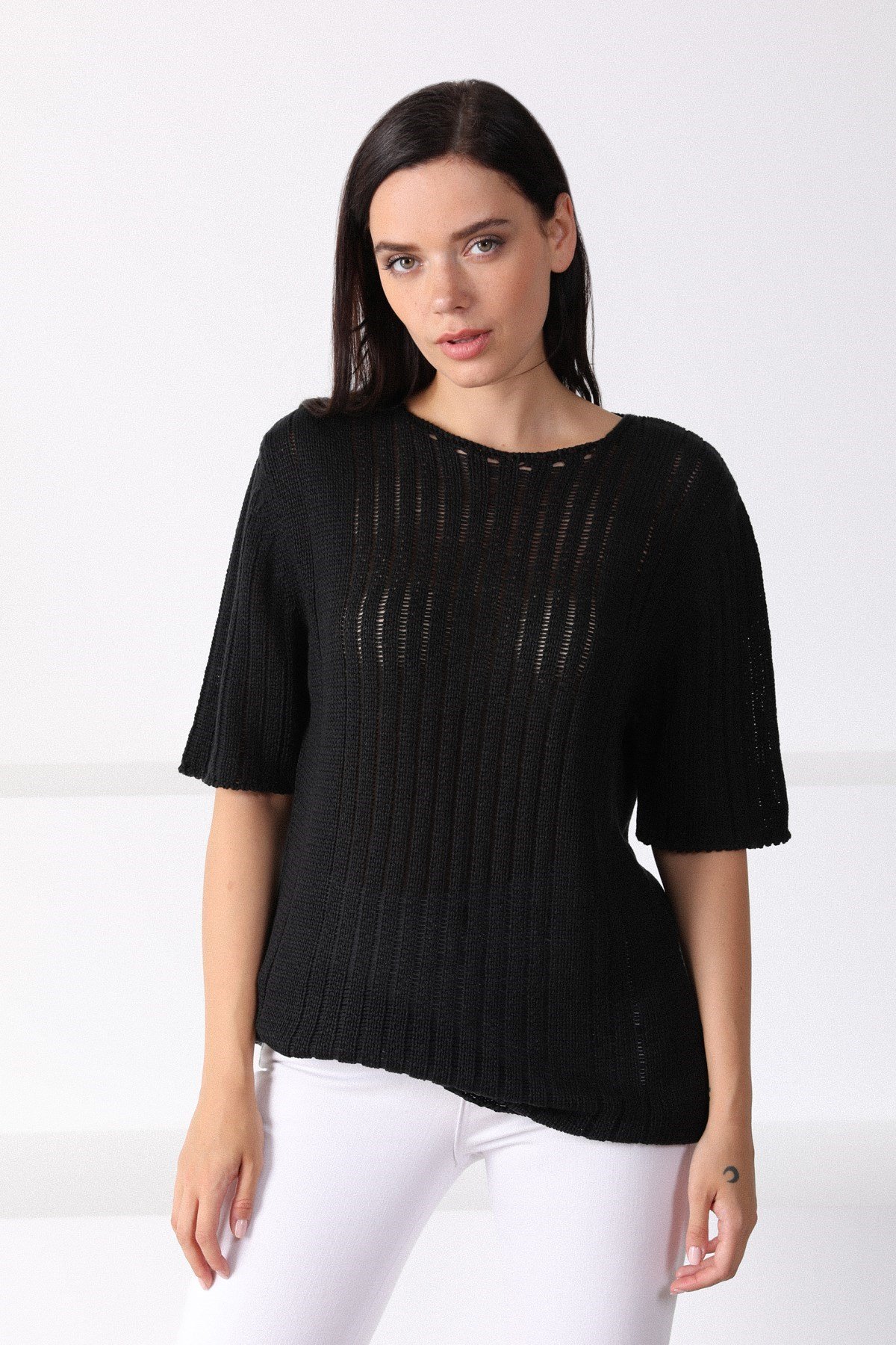 Ferraro Siyah Yuvarlak Yaka Kadın Triko Kazak