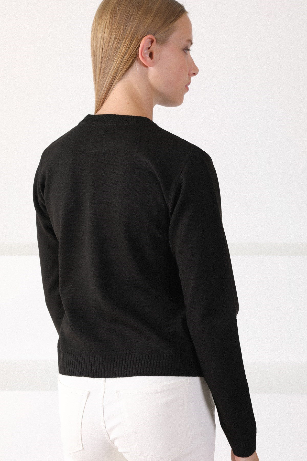 Ferraro Siyah Yuvarlak Yaka Kadın Triko Kazak