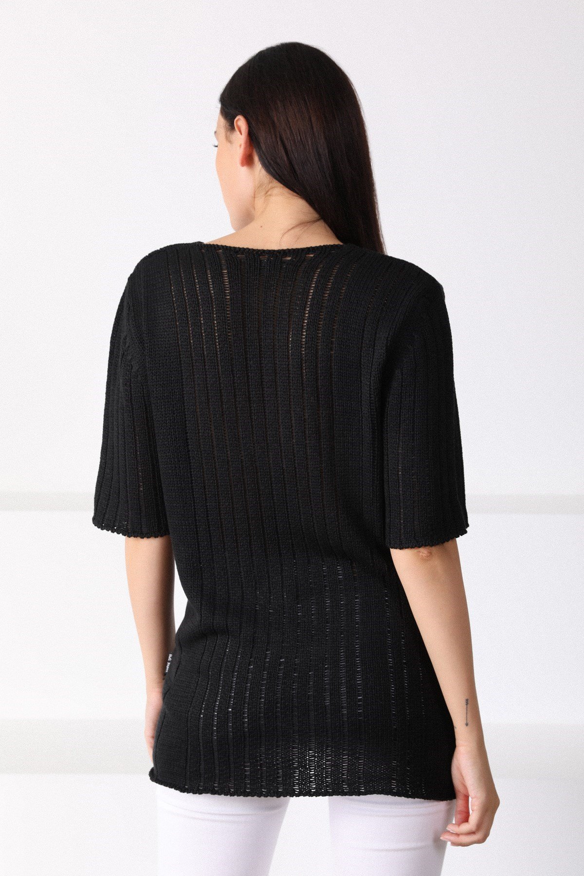 Ferraro Siyah Yuvarlak Yaka Kadın Triko Kazak