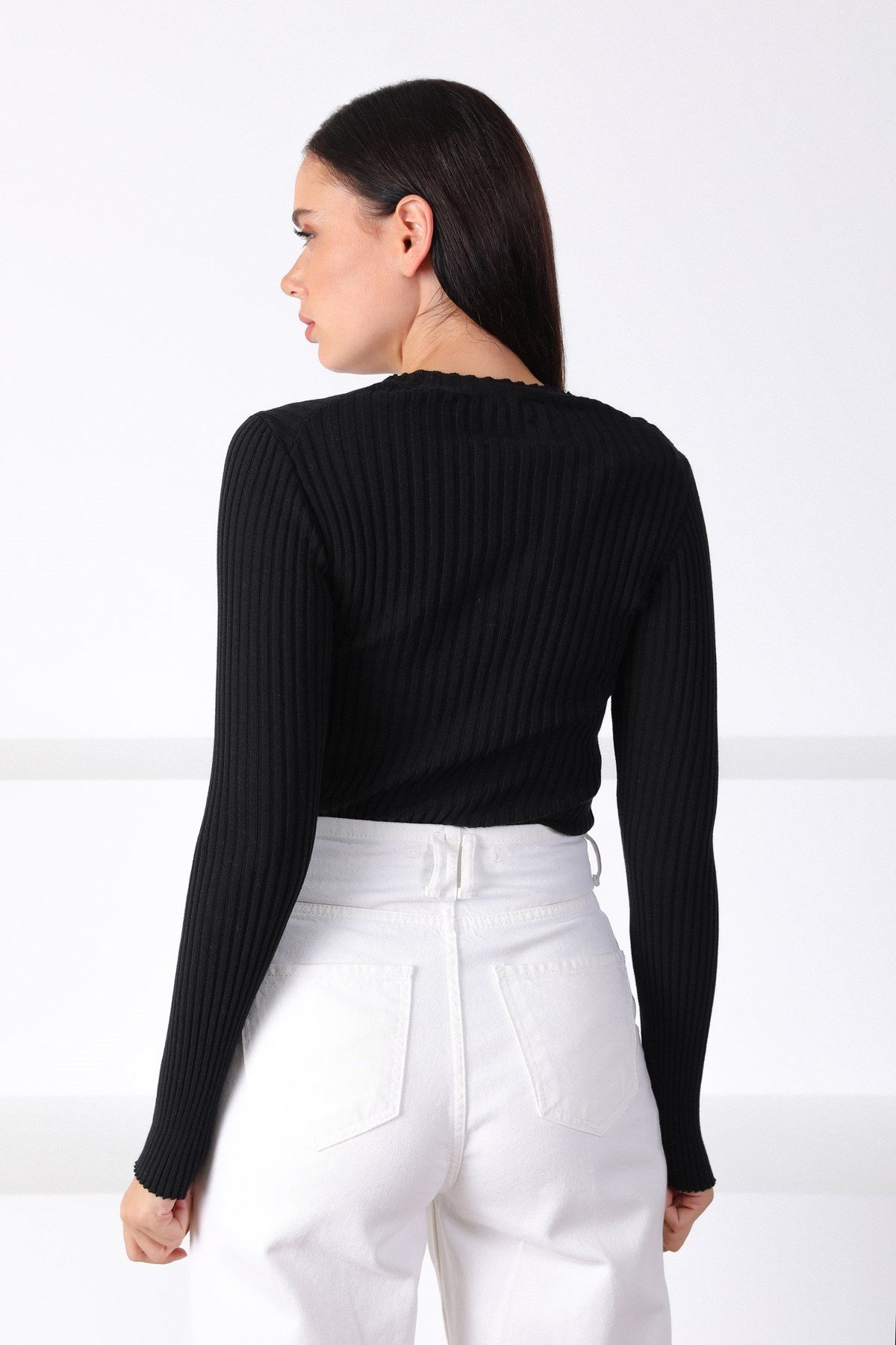 Ferraro Siyah Yuvarlak Yaka Pamuk Kadın Triko Kazak