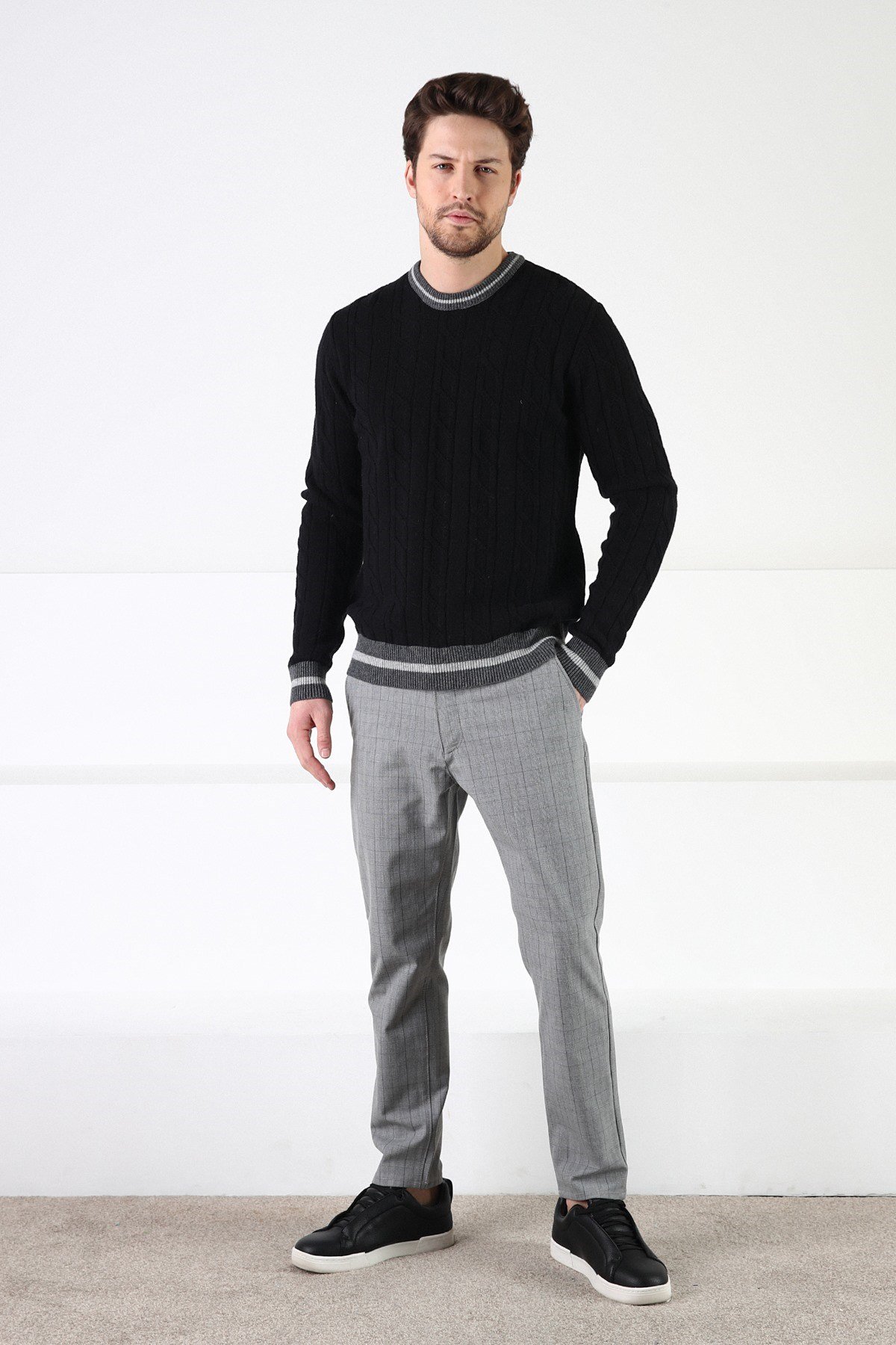 Ferraro Siyah/Füme Bisiklet Yaka %100 Kuzu Yünü Erkek Kazak