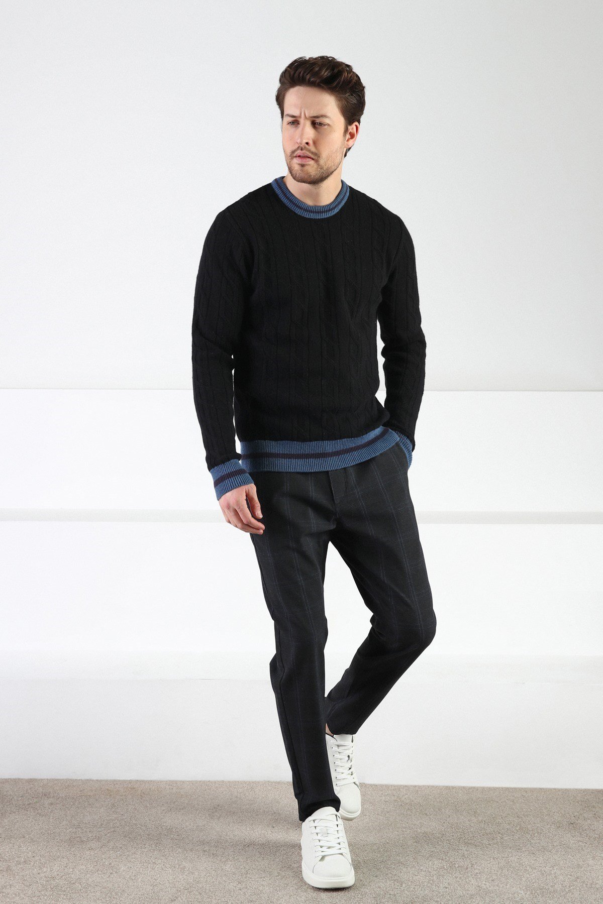 Ferraro Siyah/İndigo Bisiklet Yaka %100 Kuzu Yünü Erkek Kazak