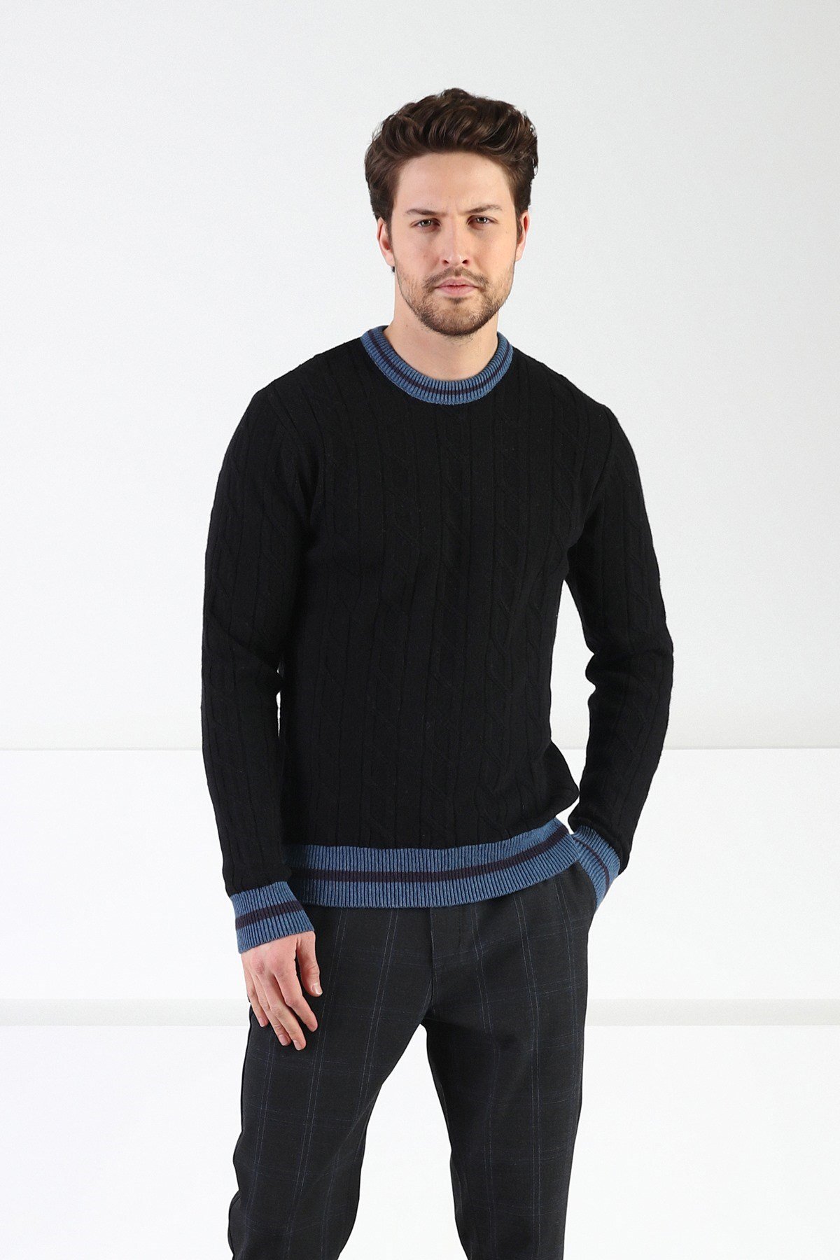 Ferraro Siyah/İndigo Bisiklet Yaka %100 Kuzu Yünü Erkek Kazak