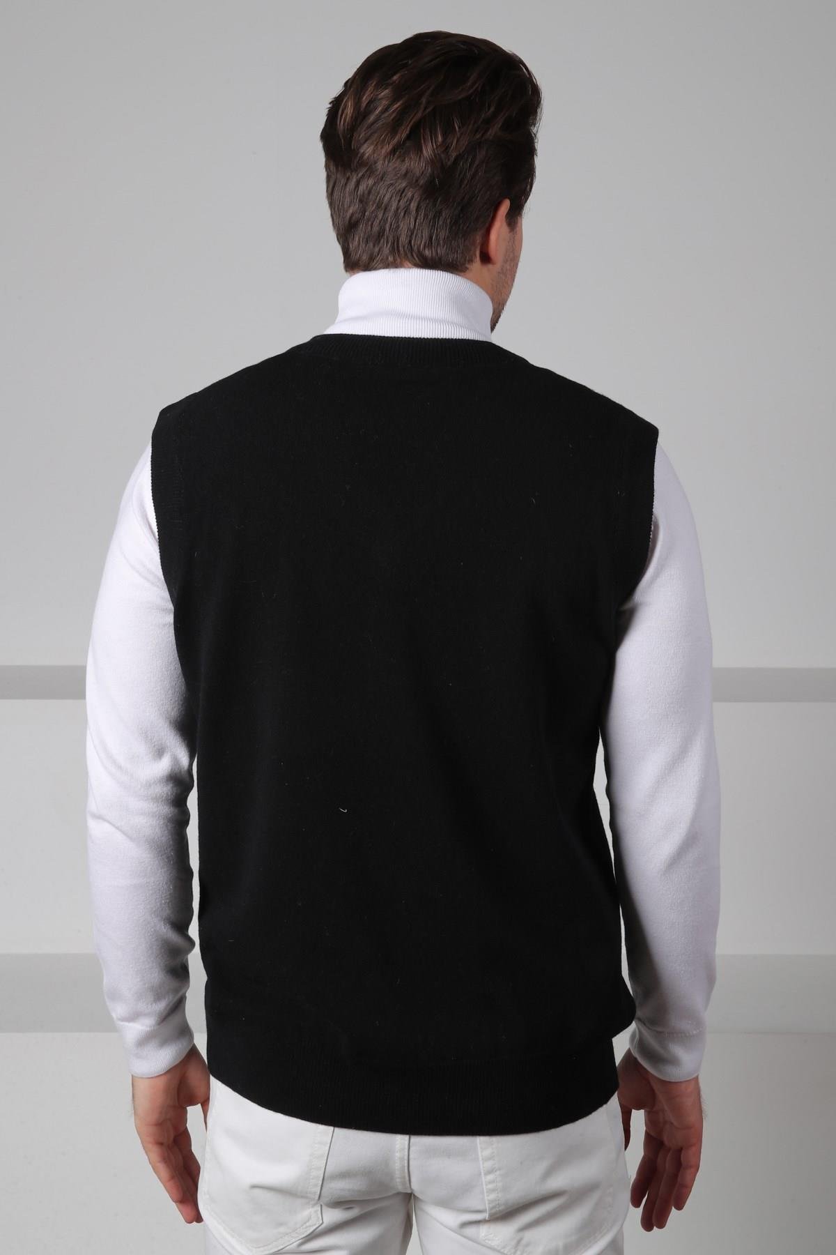 Ferraro Siyah/Lila V Yaka Diyagonal Desenli Uzun Kollu %100 Kuzu Yünü Erkek Triko Süveter