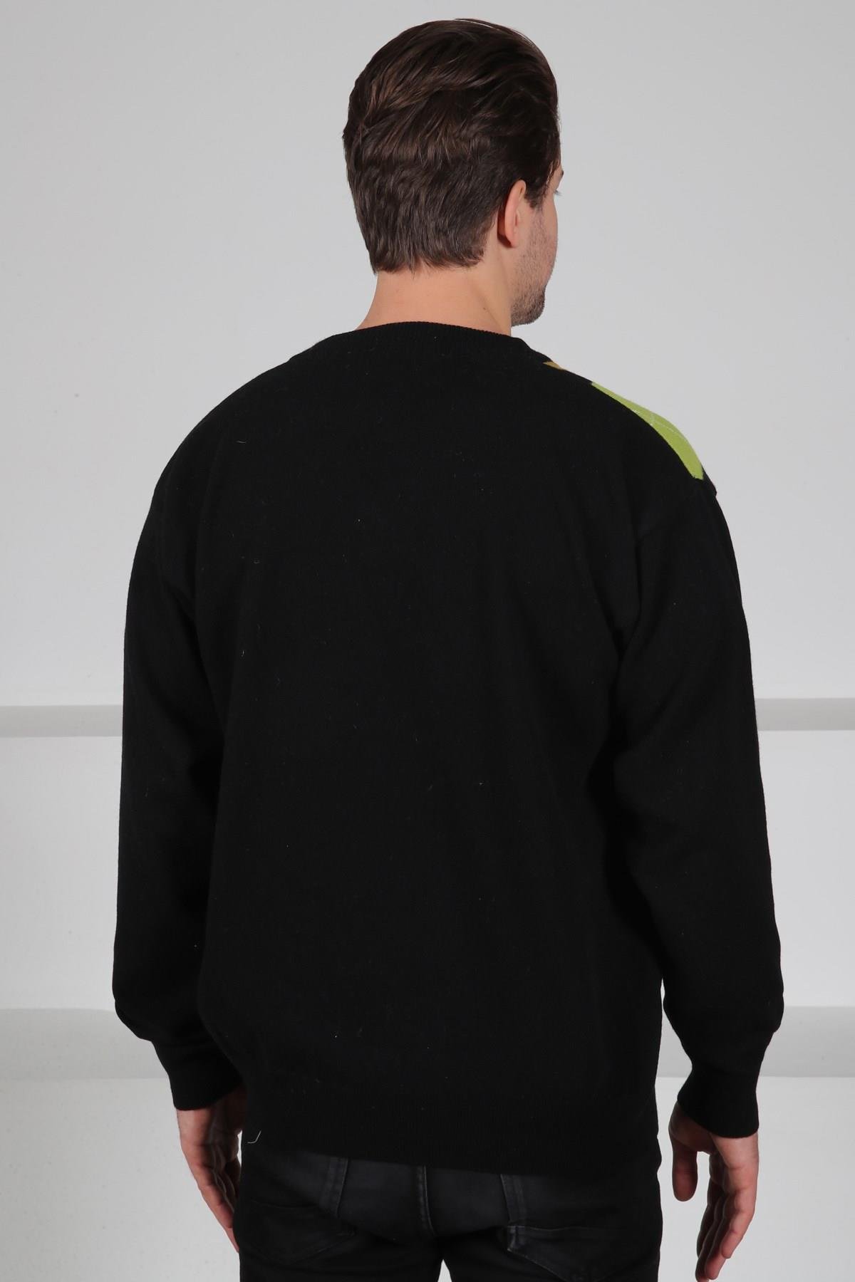 Ferraro Siyah/Yeşil V Yaka Çok Renkli Baklava Desenli Uzun Kollu %100 Kuzu Yünü Erkek Triko Kazak