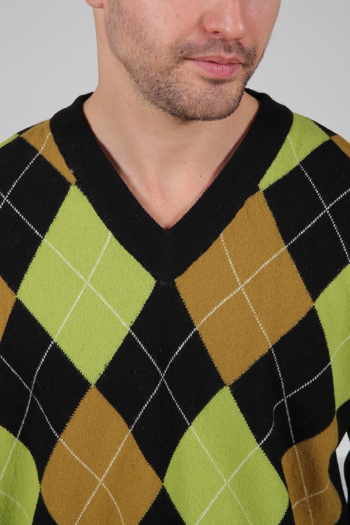 Ferraro Siyah/Yeşil V Yaka Çok Renkli Baklava Desenli Uzun Kollu %100 Kuzu Yünü Erkek Triko Kazak