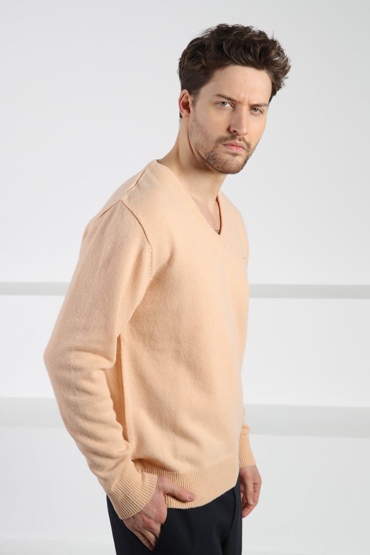 Ferraro Somon V Yaka Erkek Uzun Kollu %100 Kuzu Yünü Triko Kazak